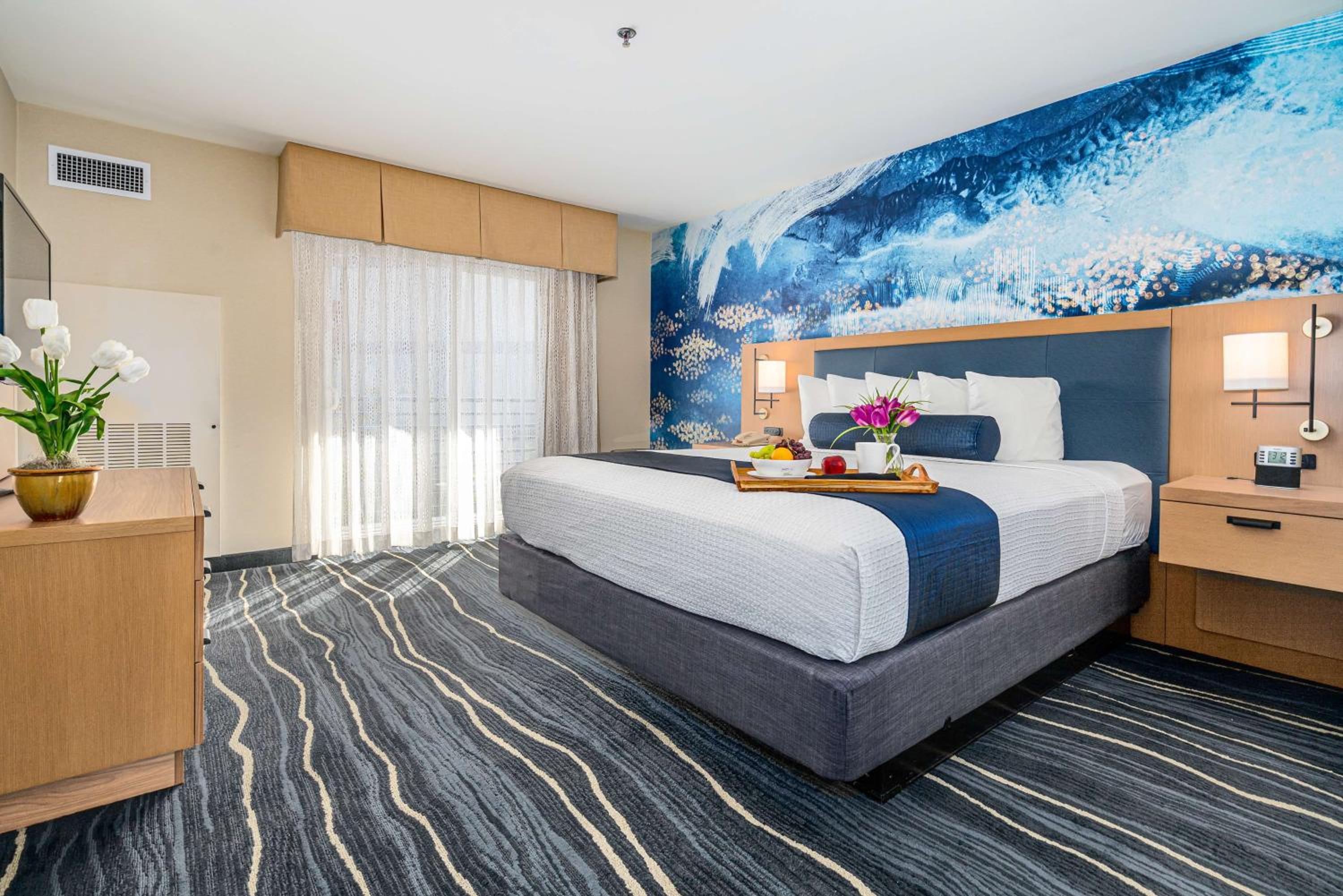 Best Western Plus Marina Gateway Hotel - Property Image 16