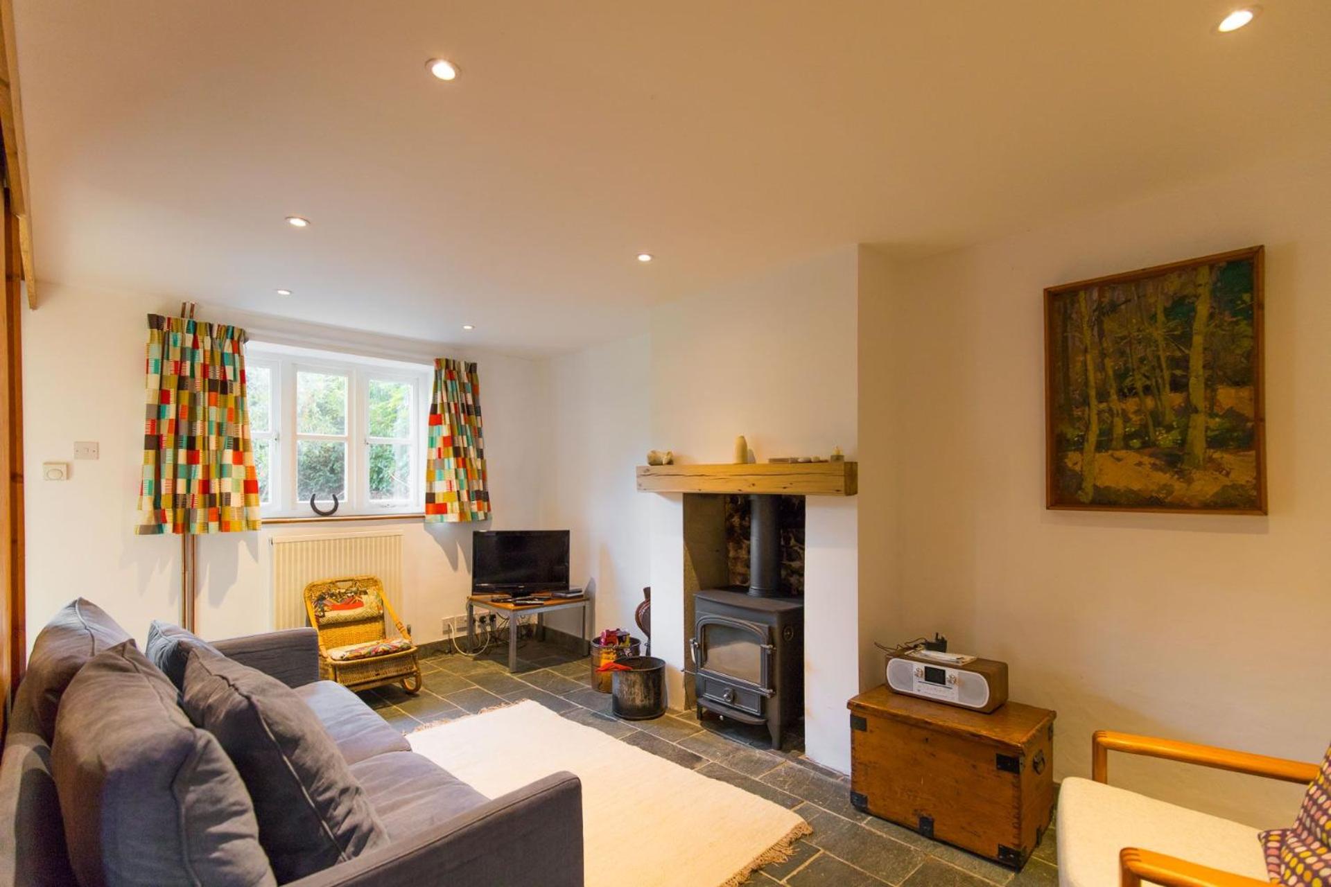 Host & Stay - Marlpit Cottage view 5