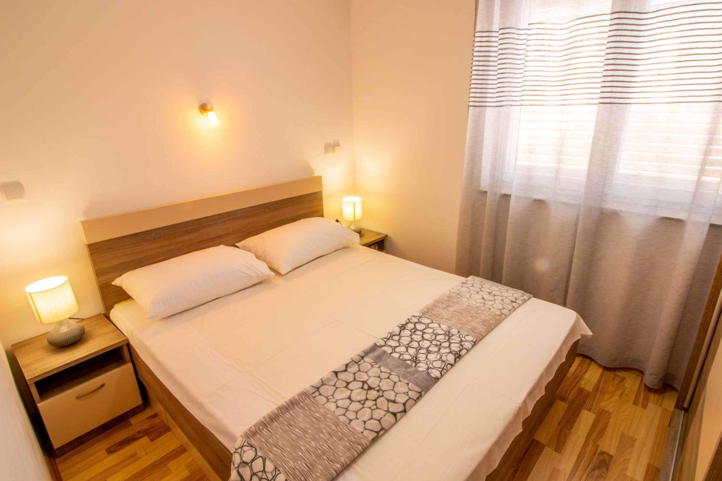 Apartment Damir with Balcony in Quiet Area view 5