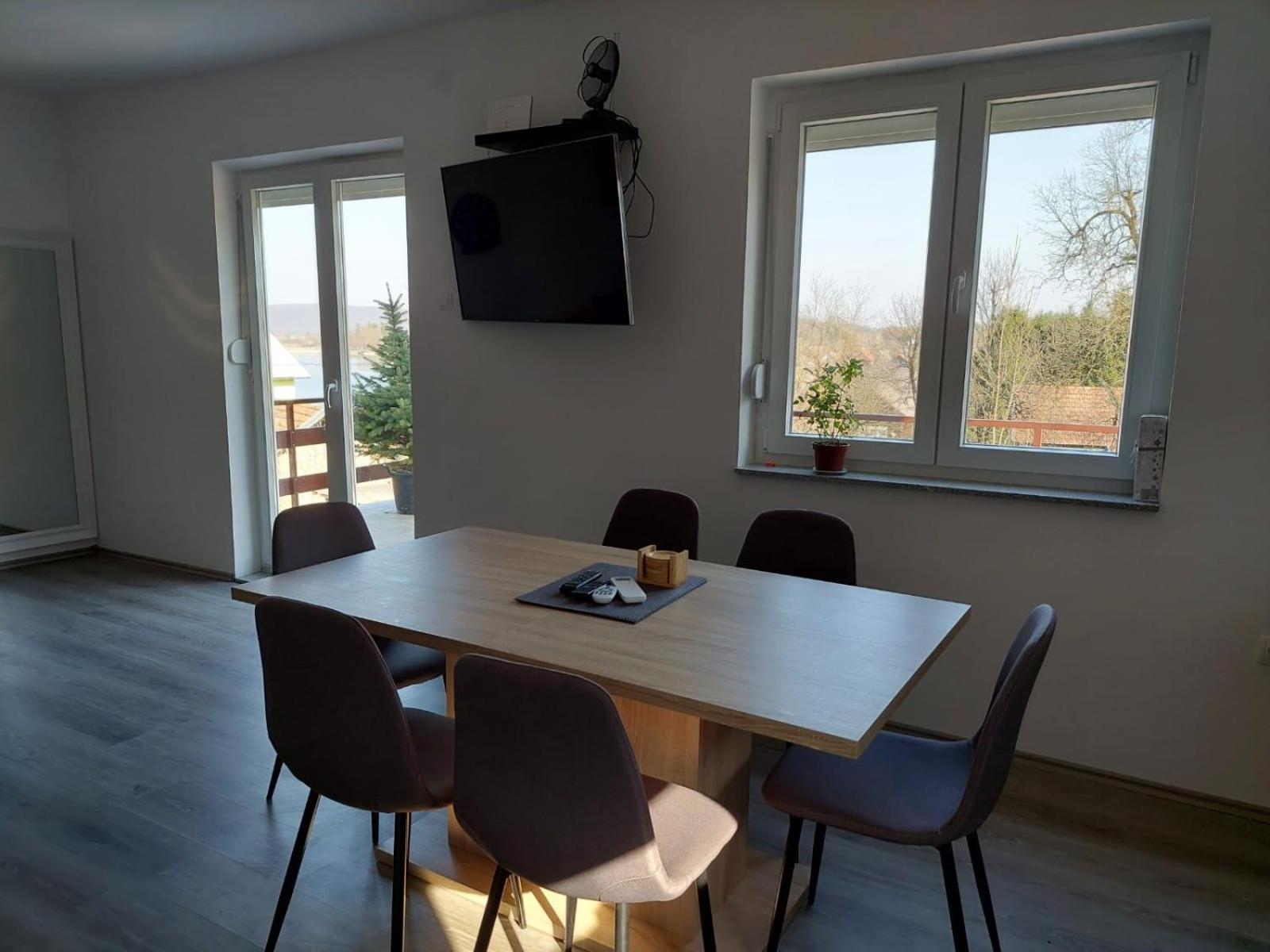 Apartman Lynx on lake Sabljaci view 2