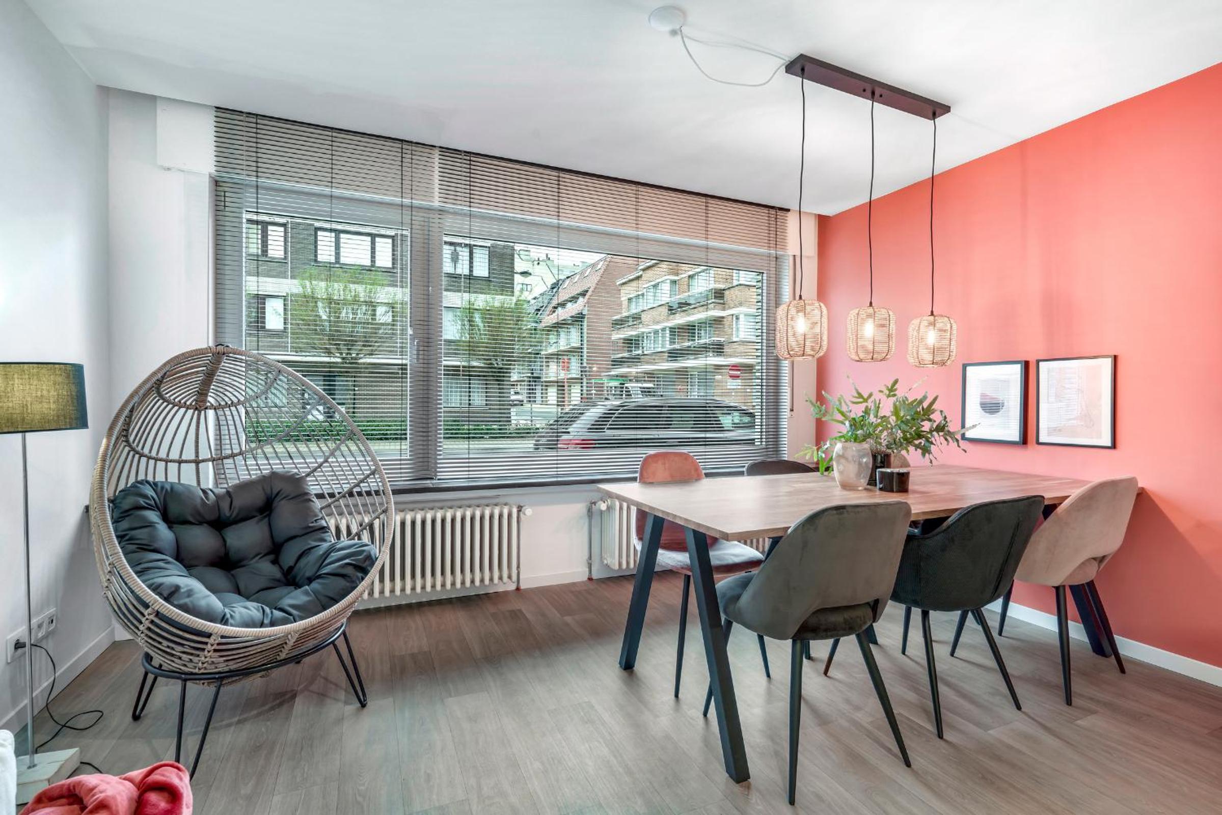 Ruim, rustgevend glv app met warme kleuraccenten view 4