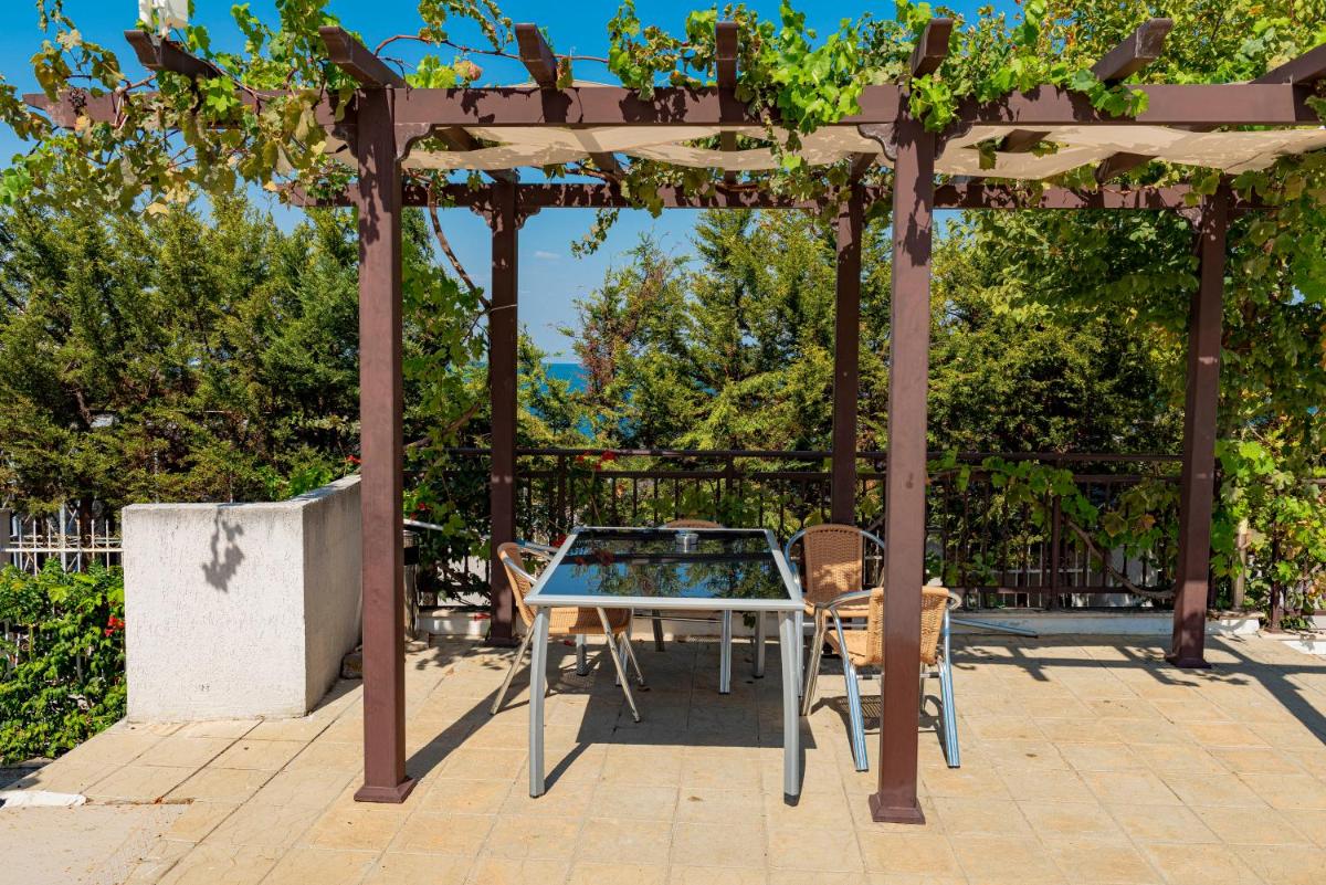 outdoor BBQ area