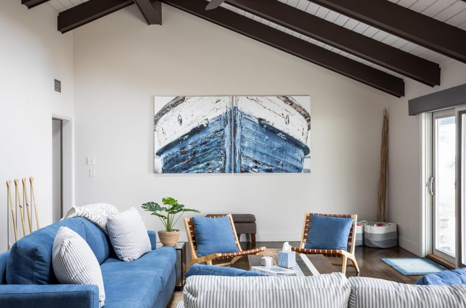 Sandbar Cedar Cottage on Lake Leelanau view 4