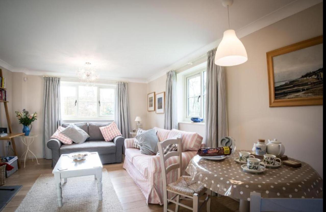 Dreamy Suffolk Country Cottage Escape view 5