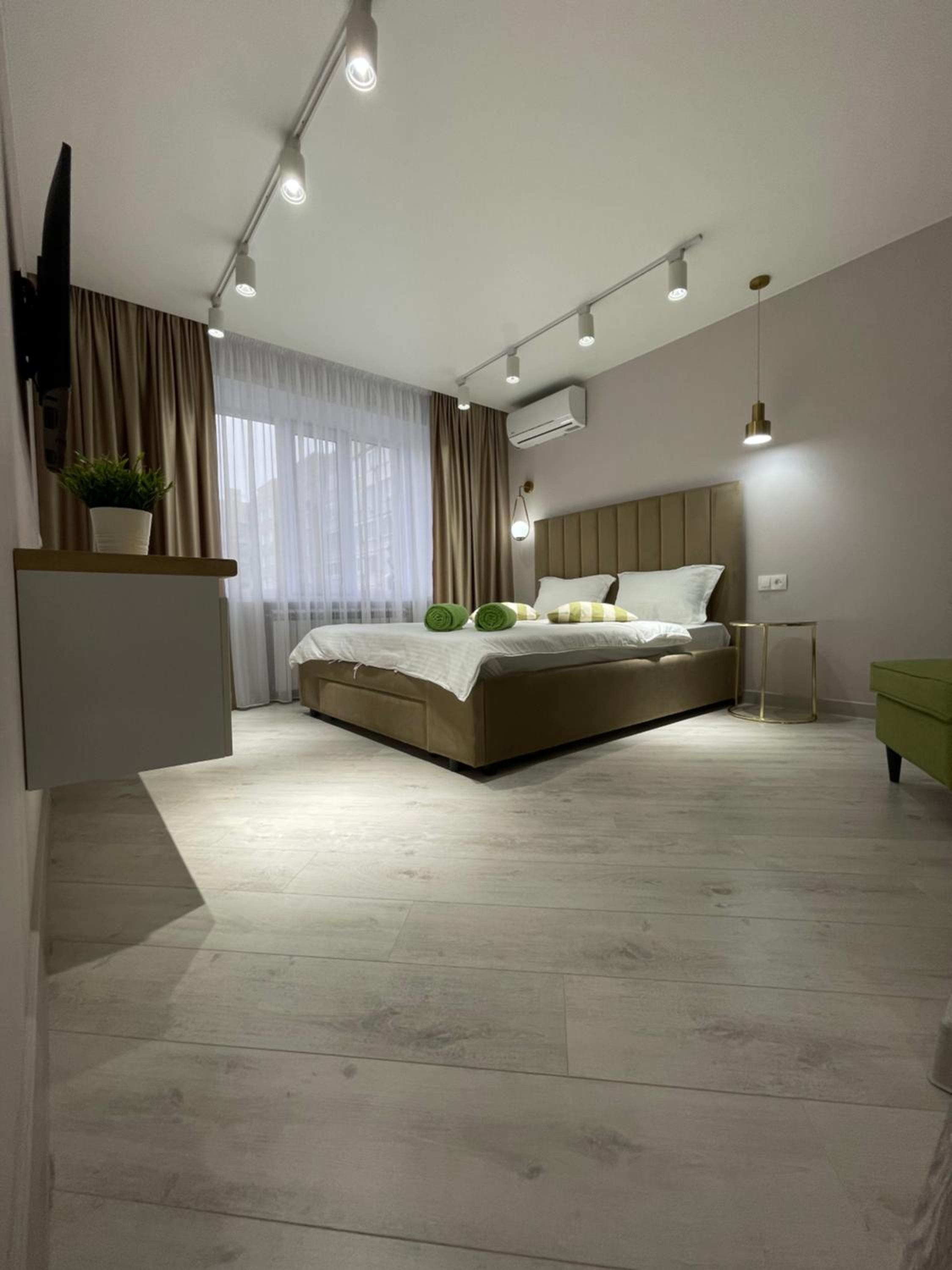 Mashhur Zhusupa 284 Str by StayInn view 4