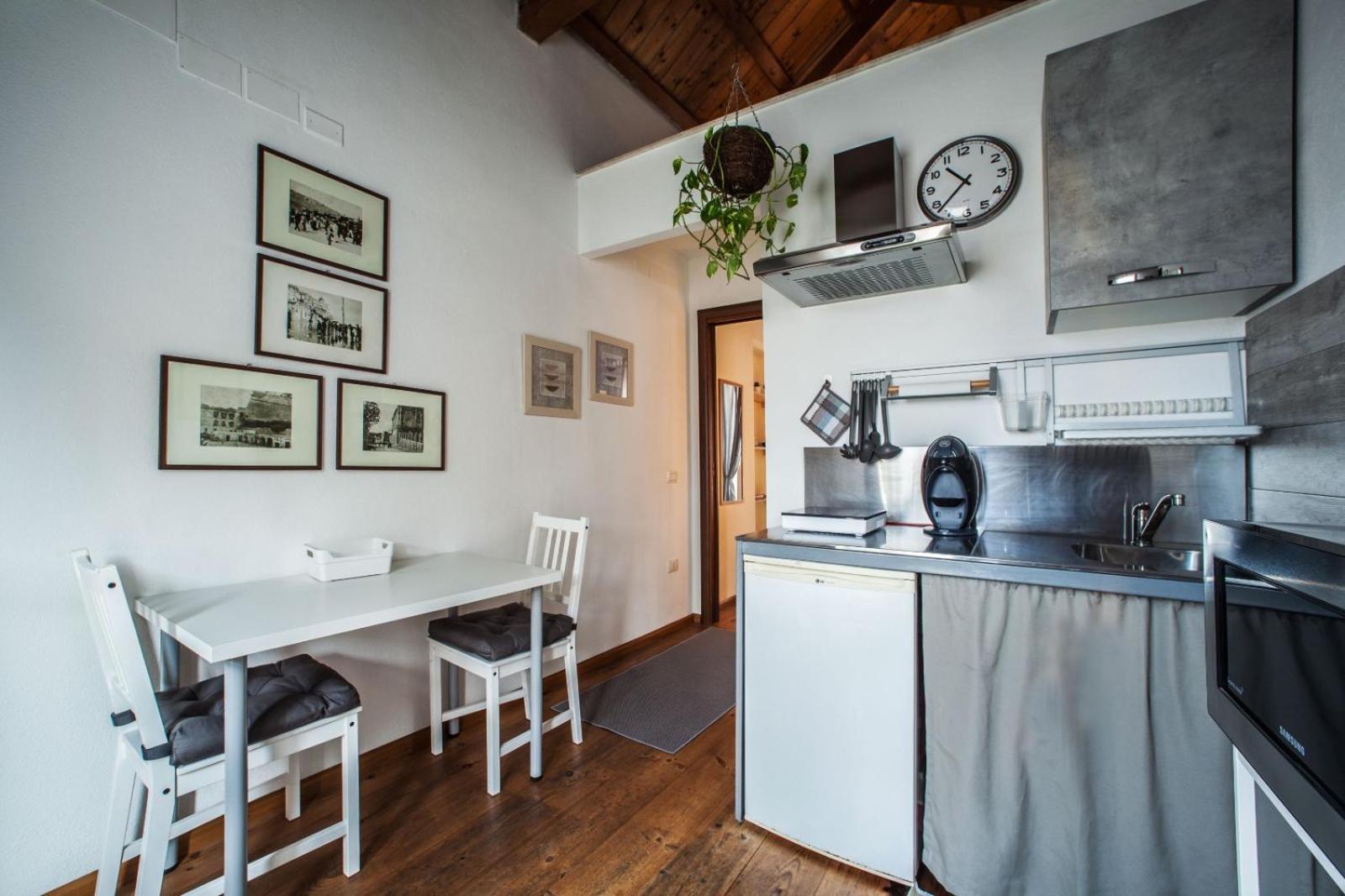 Studio Apartments Centro Storico Via Manno
