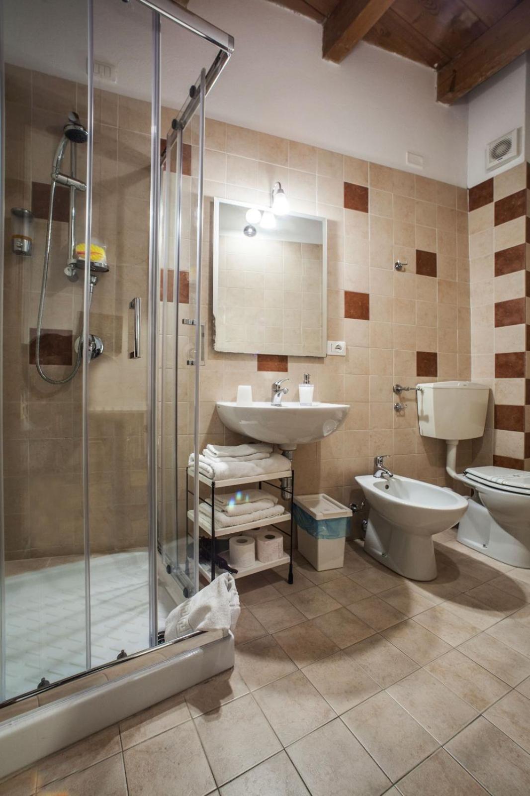Studio Apartments Centro Storico Via Manno