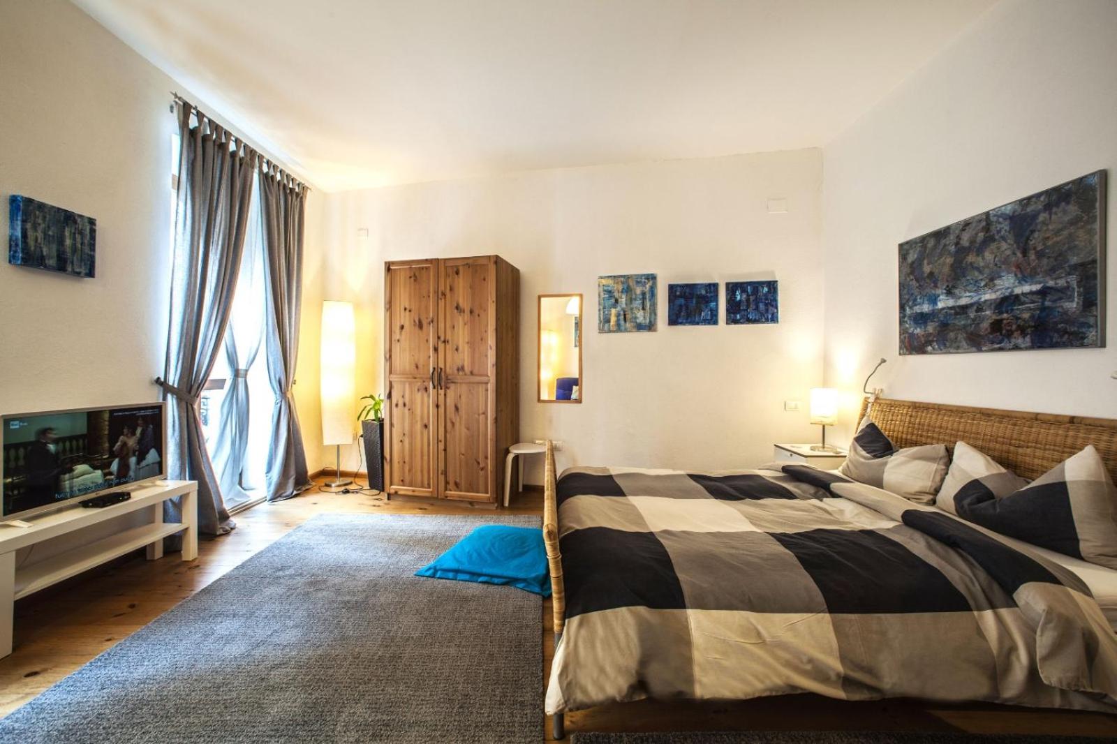 Studio Apartments Centro Storico Via Manno