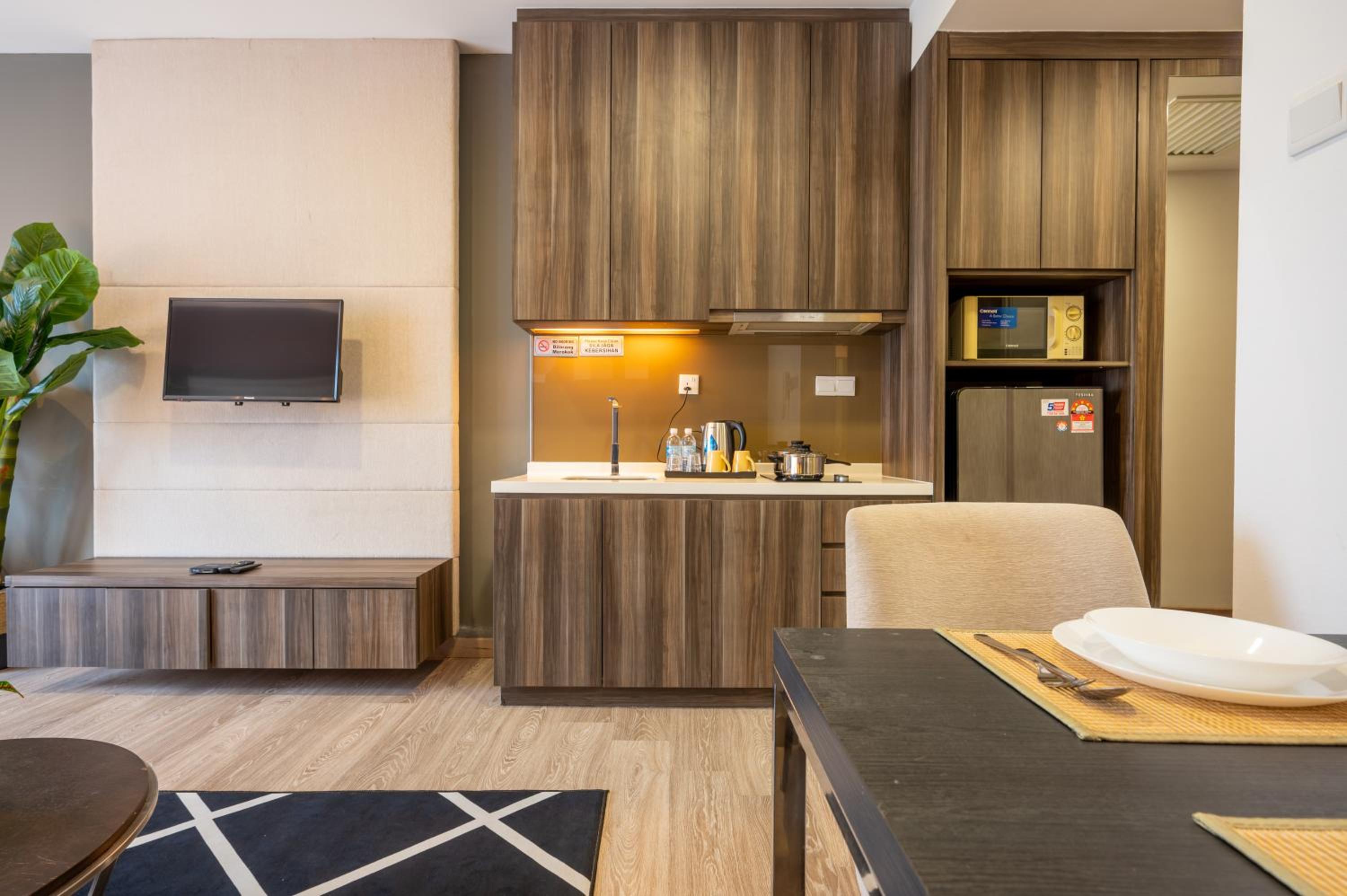 Greystone One Bukit Ceylon