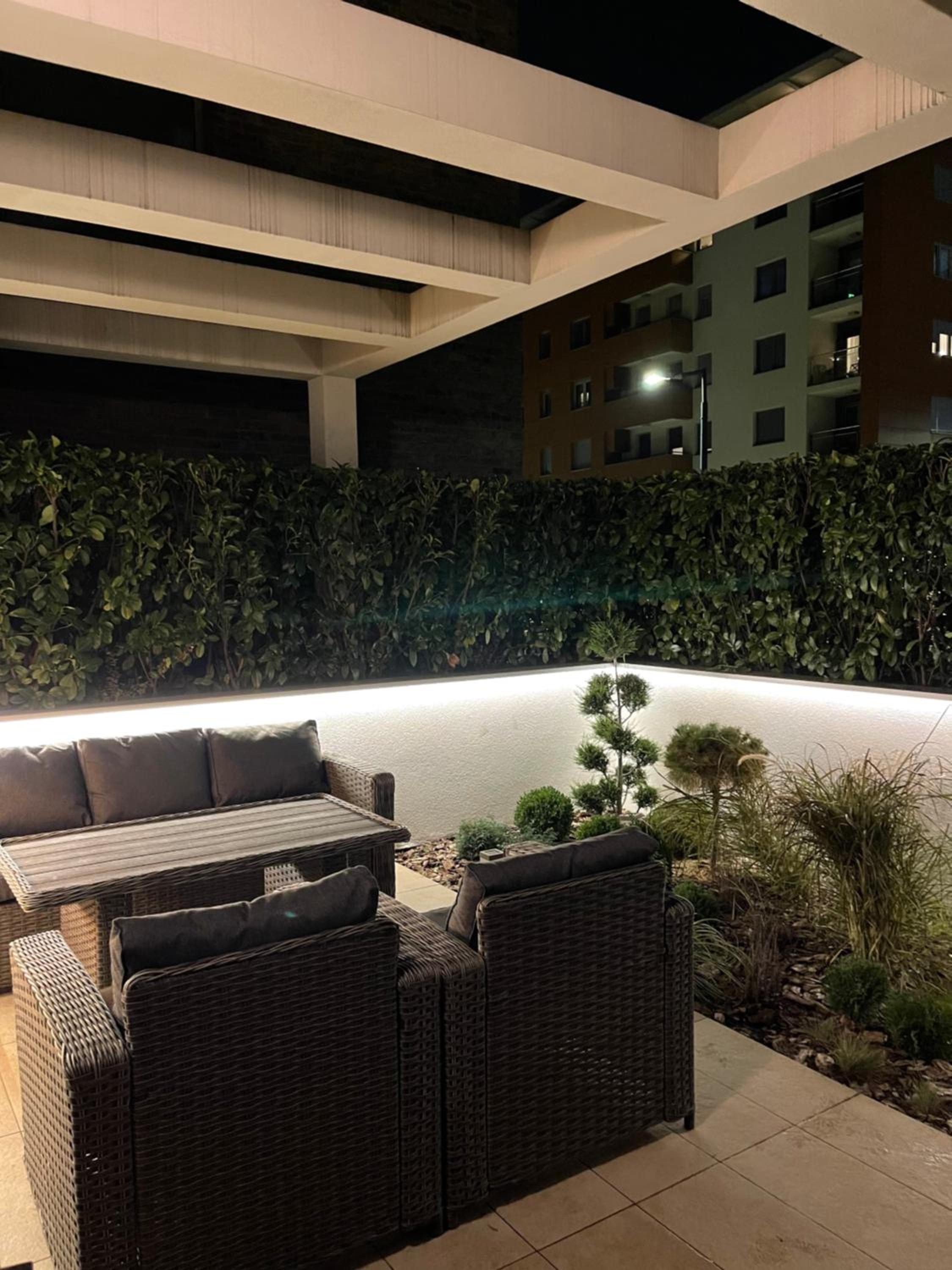 Garden House Lux view 2