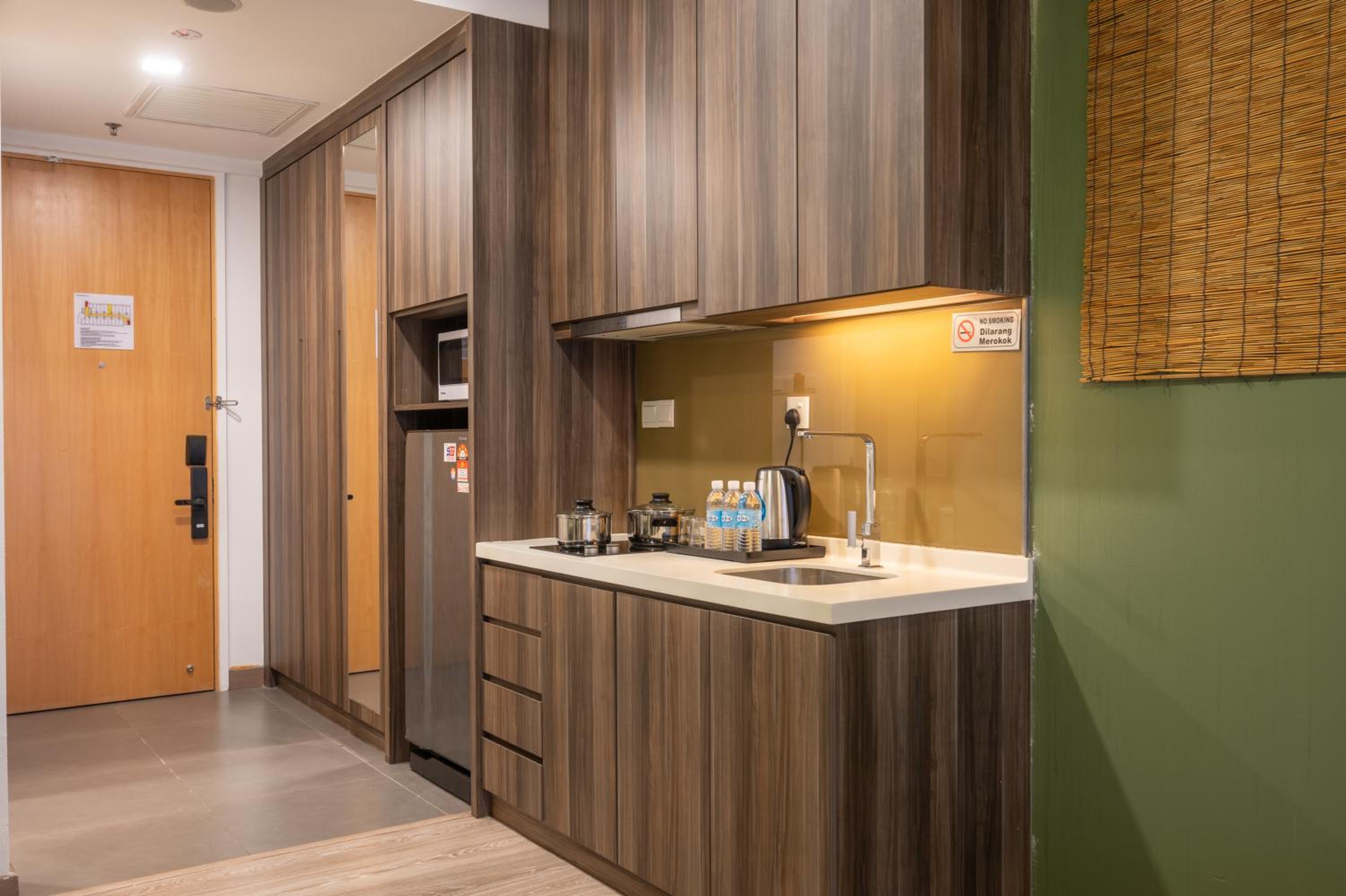 Greystone One Bukit Ceylon