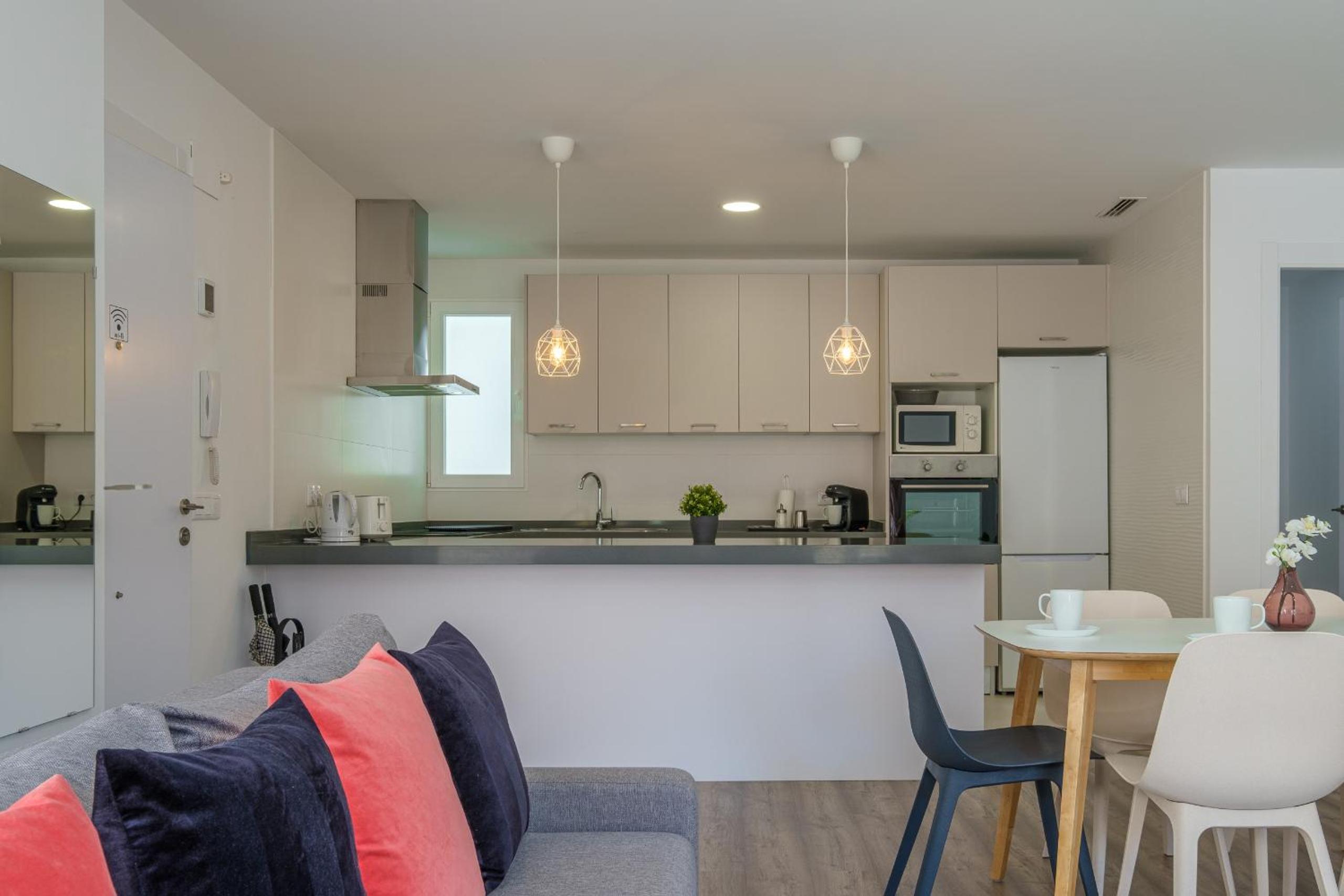 Apartamento moderno y elegante en Valencia — kitchen