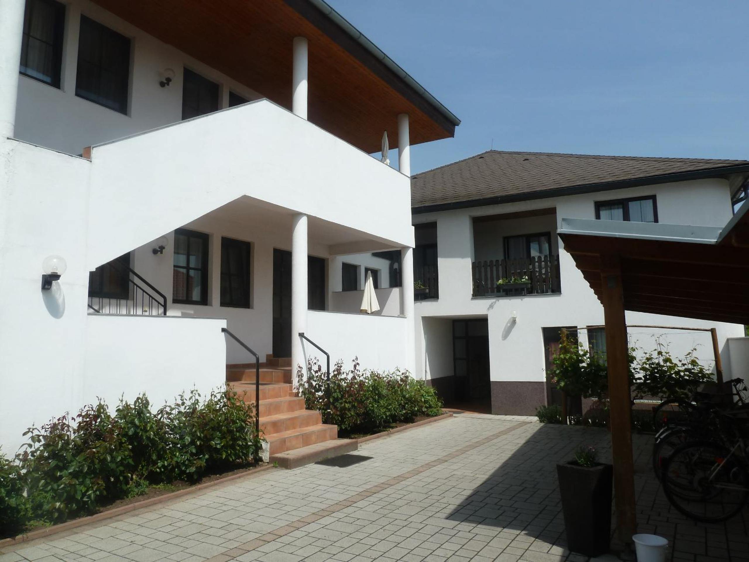 Ferienwohnungen & Weingut Kroiss Silvia view 2