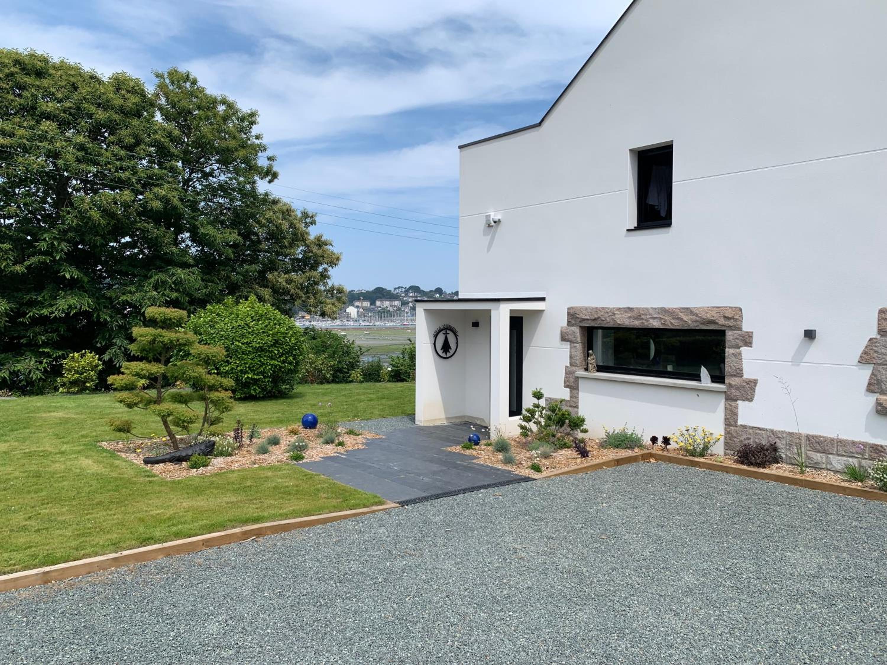 Villa l'hermine Vue mer exceptionnelle, prestation luxe contemporaine avec cinema et spa, borne voit électrique