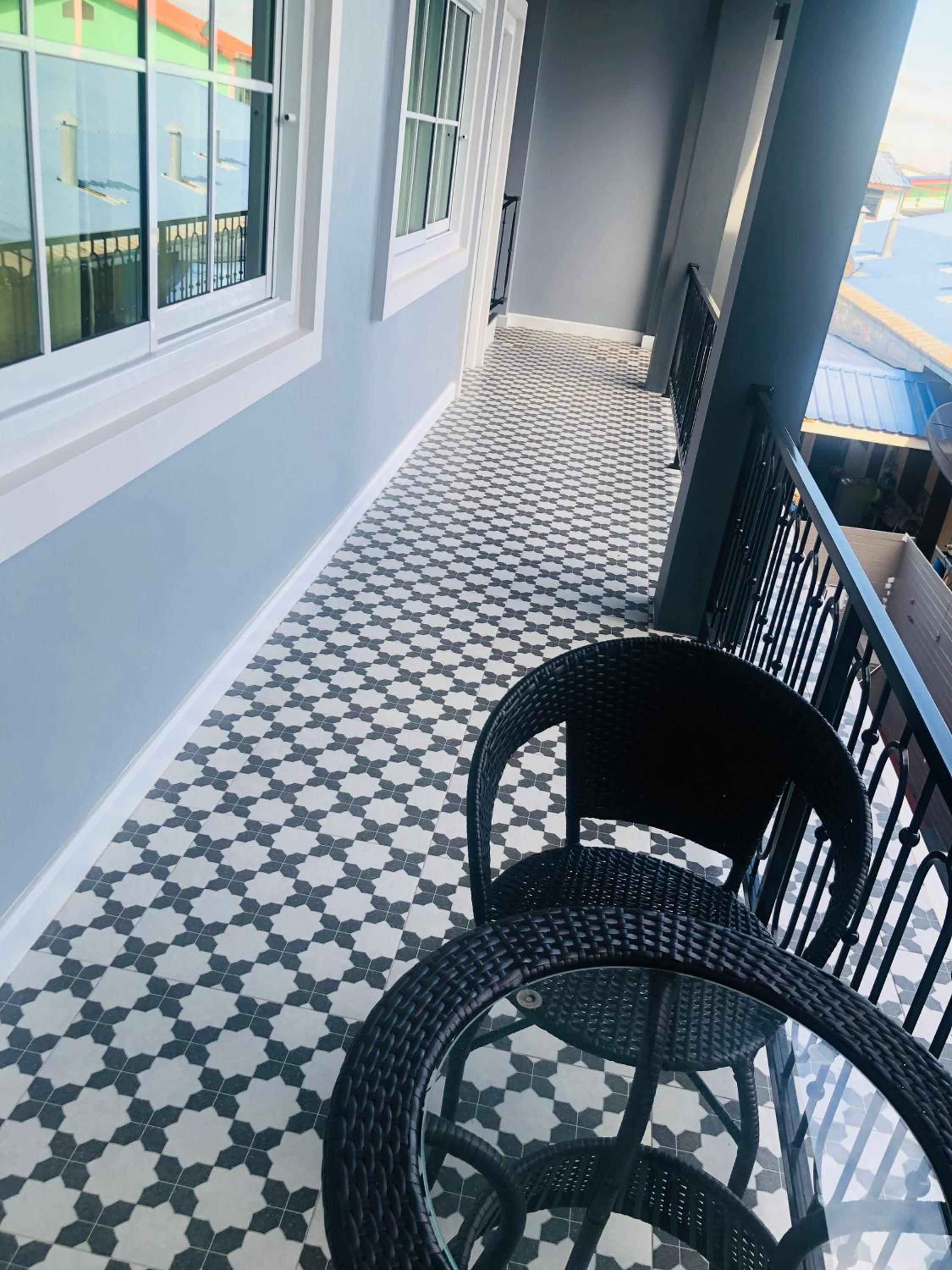 balcony