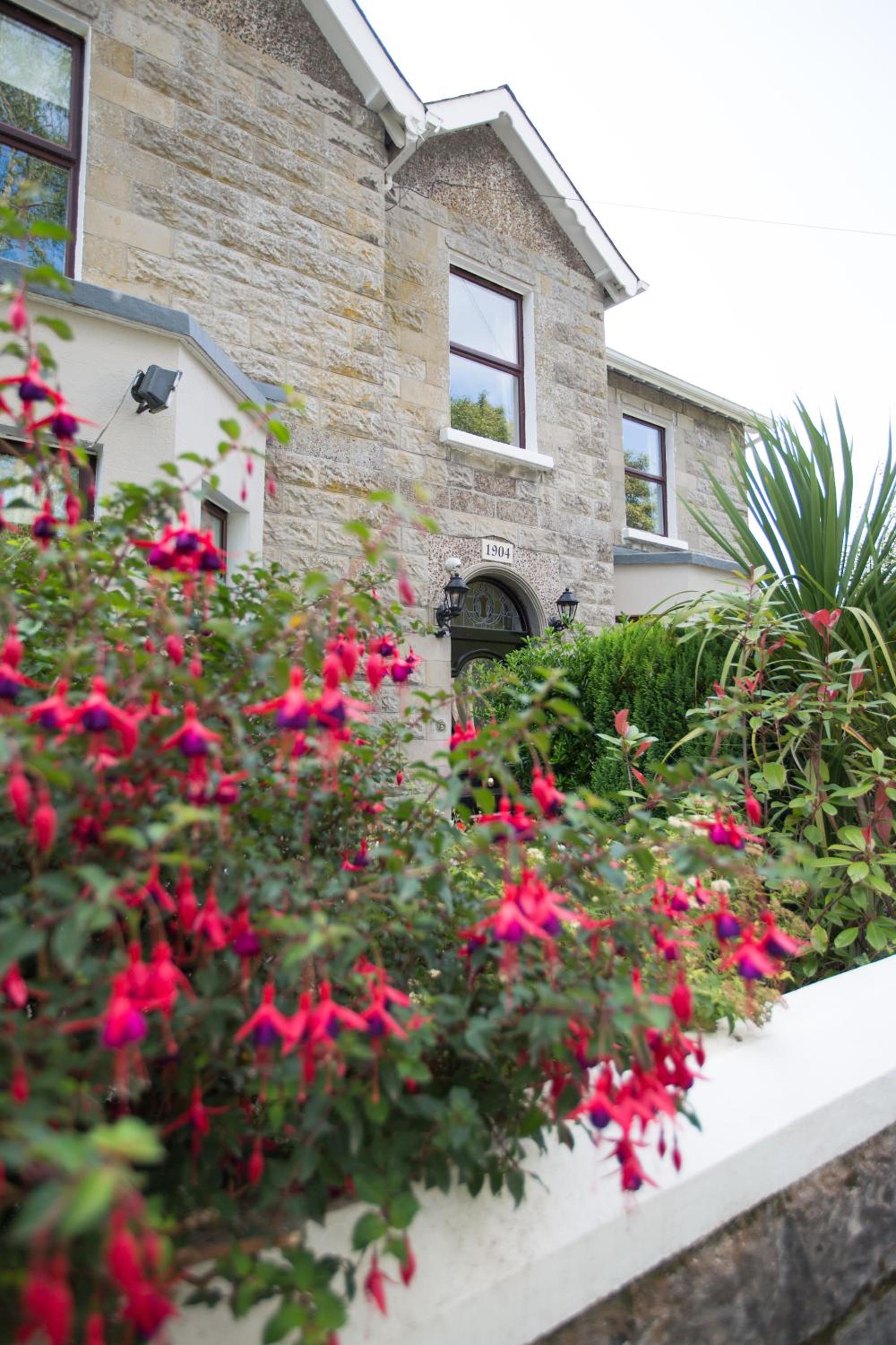 Athlone Vacations - Riverdale House BB - Property Image 1