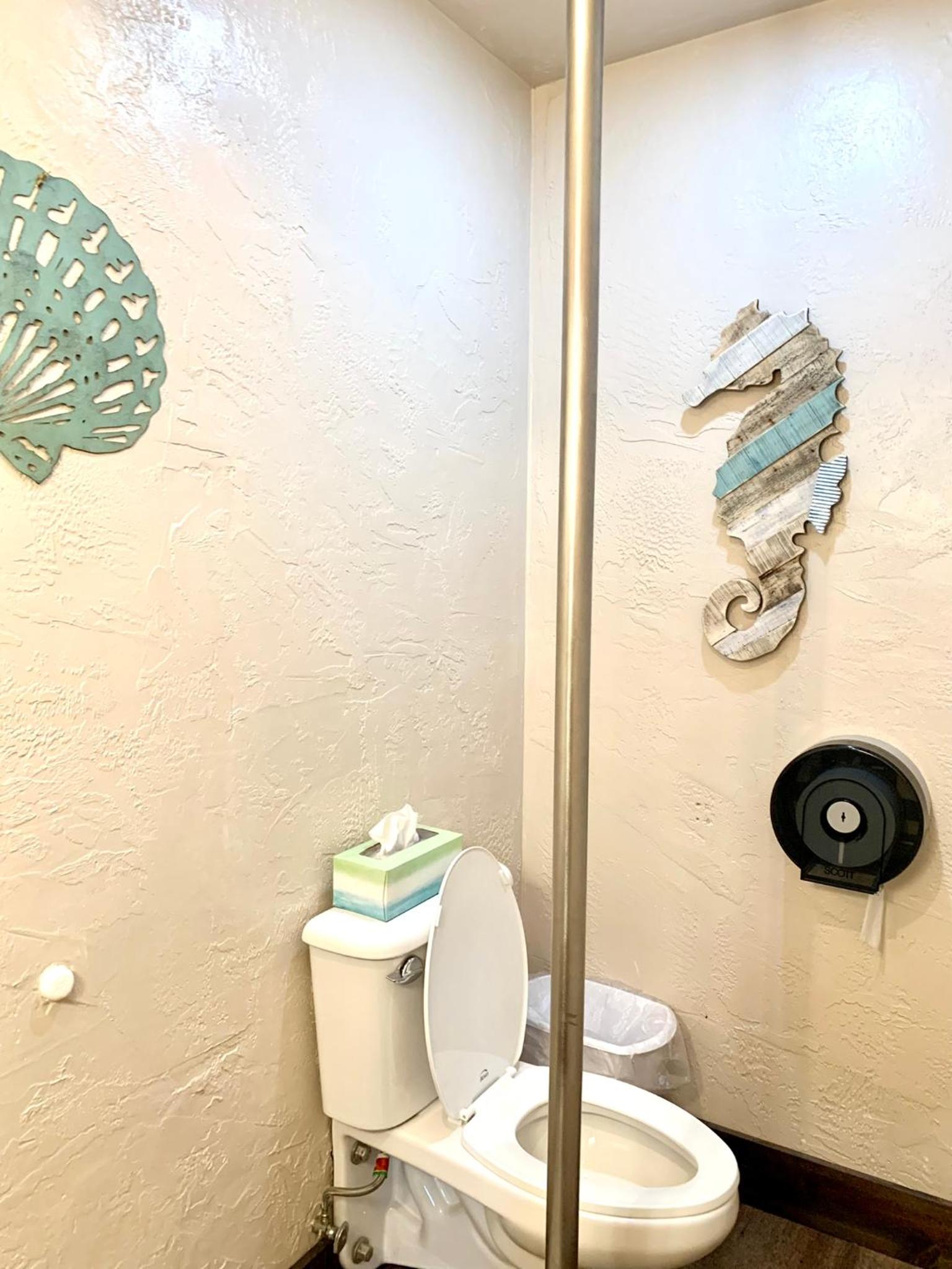 Breakers Boutique Inn