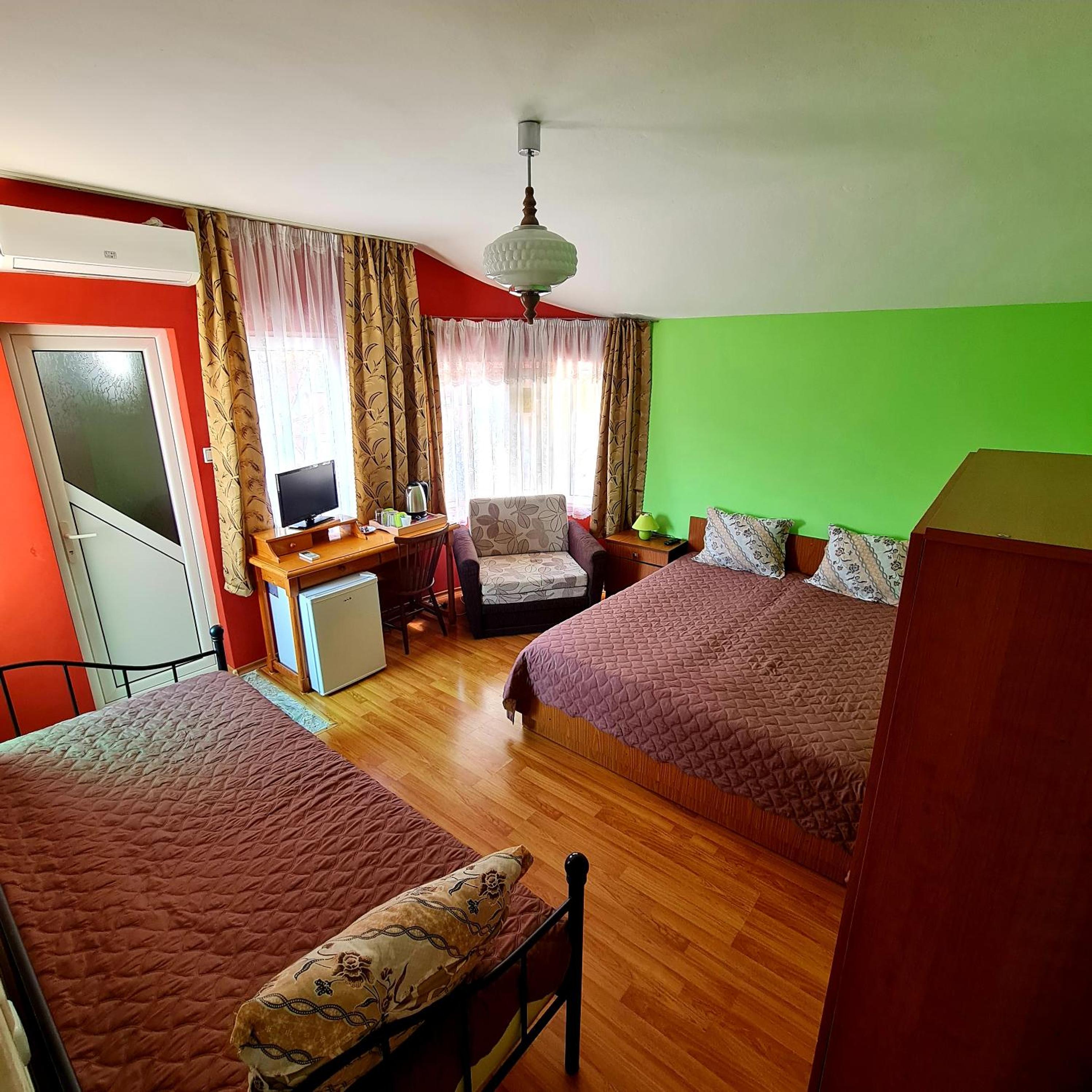 Fema Guest House
