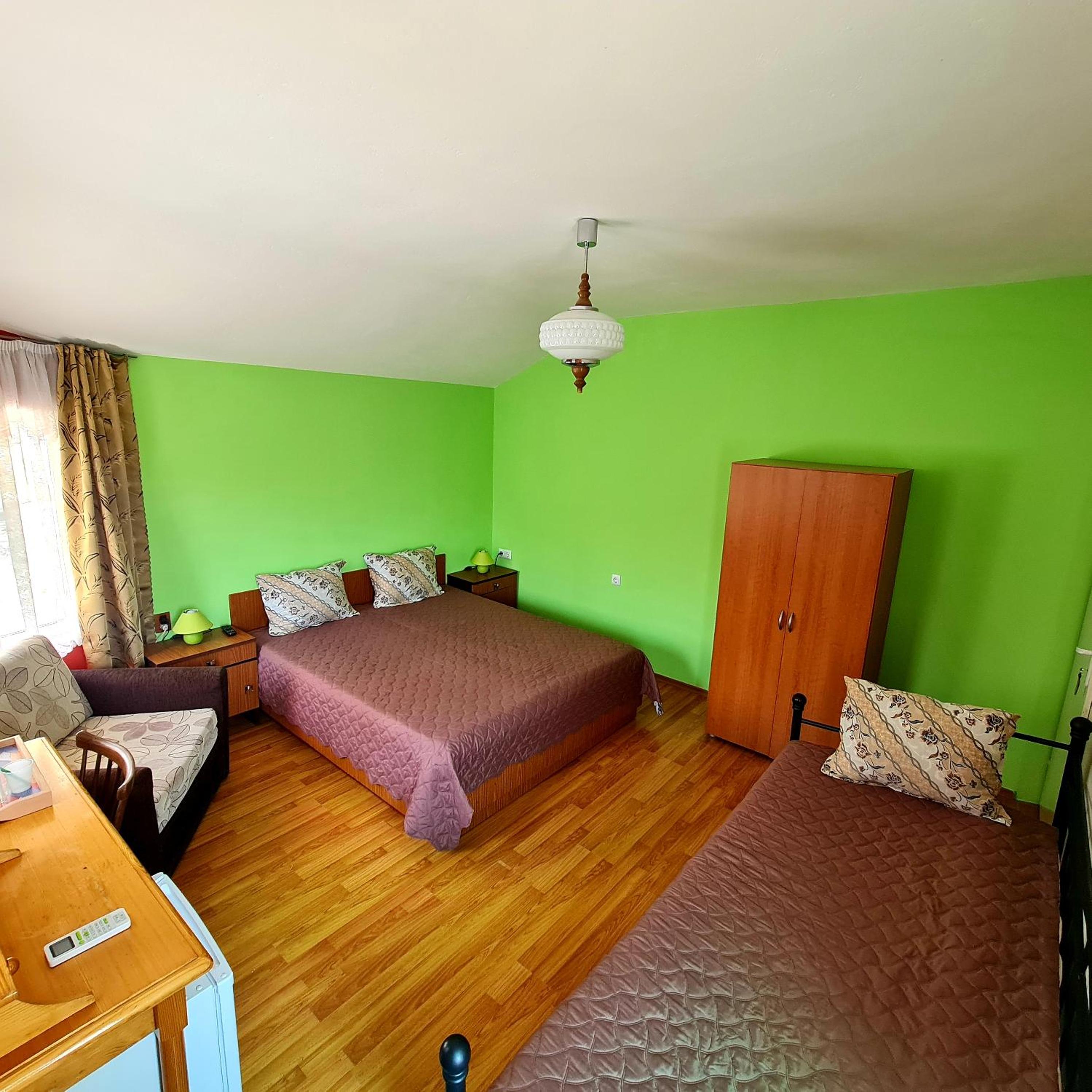 Fema Guest House