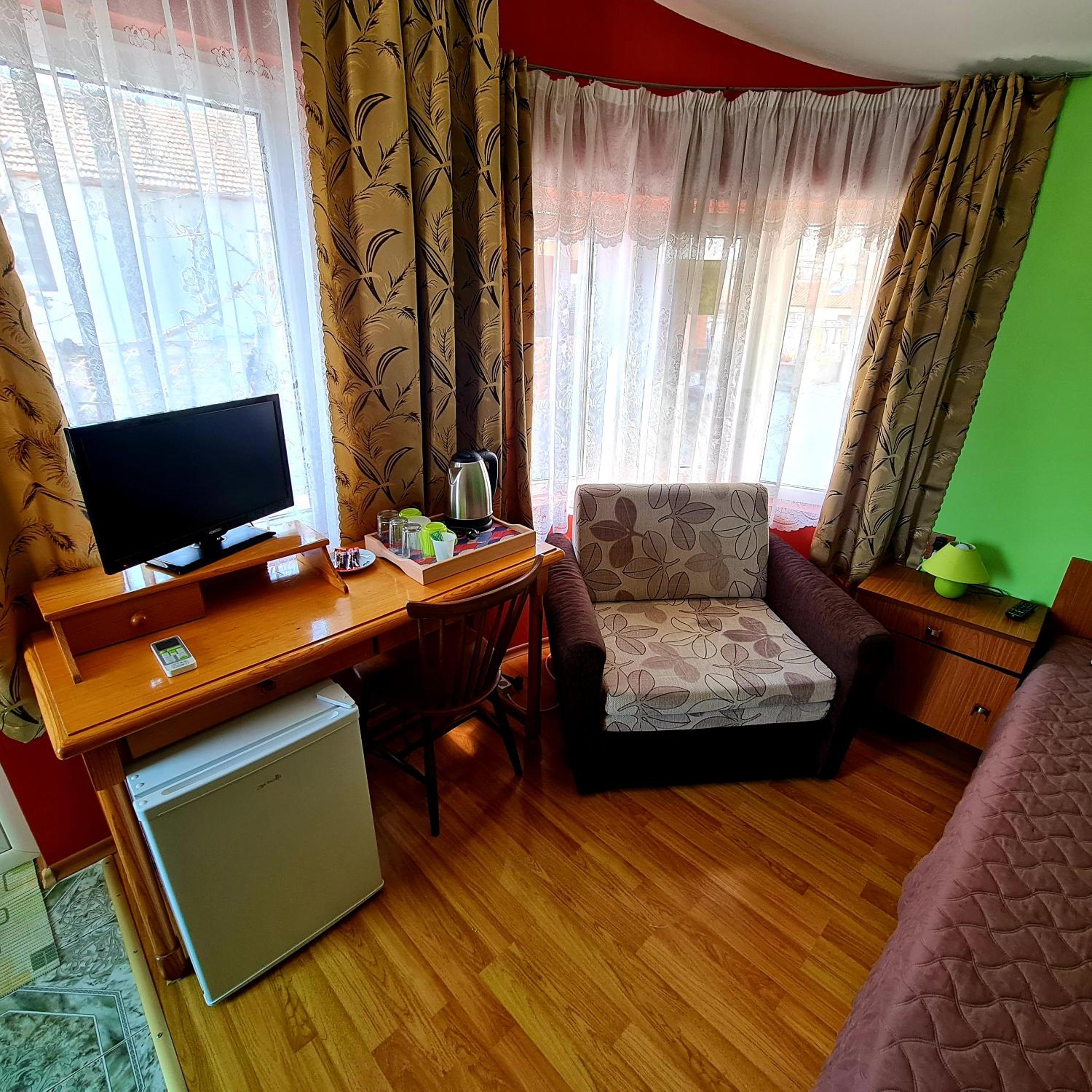 Fema Guest House