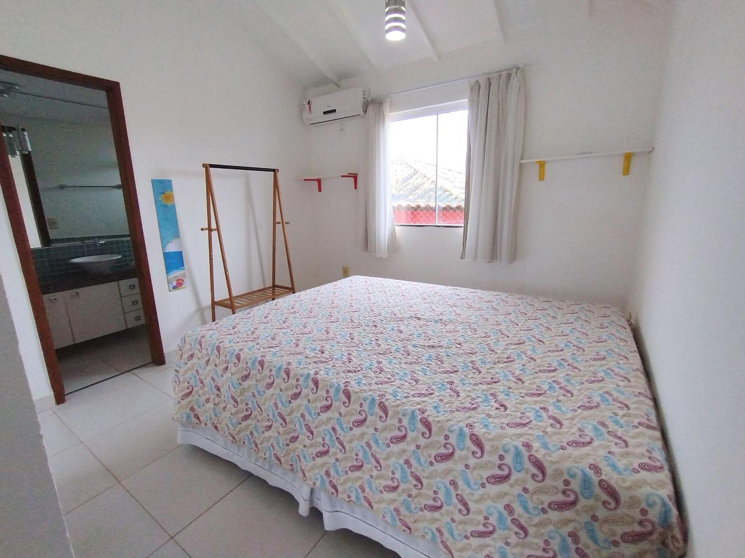 Casa em condomínio com piscina na Praia Rasa