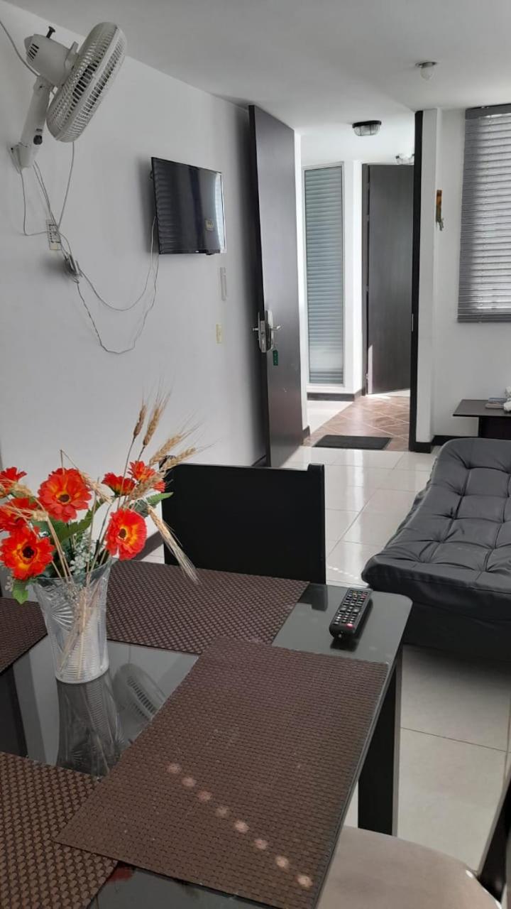 Apartamentos con Piscina cerca a Parque del Cafe