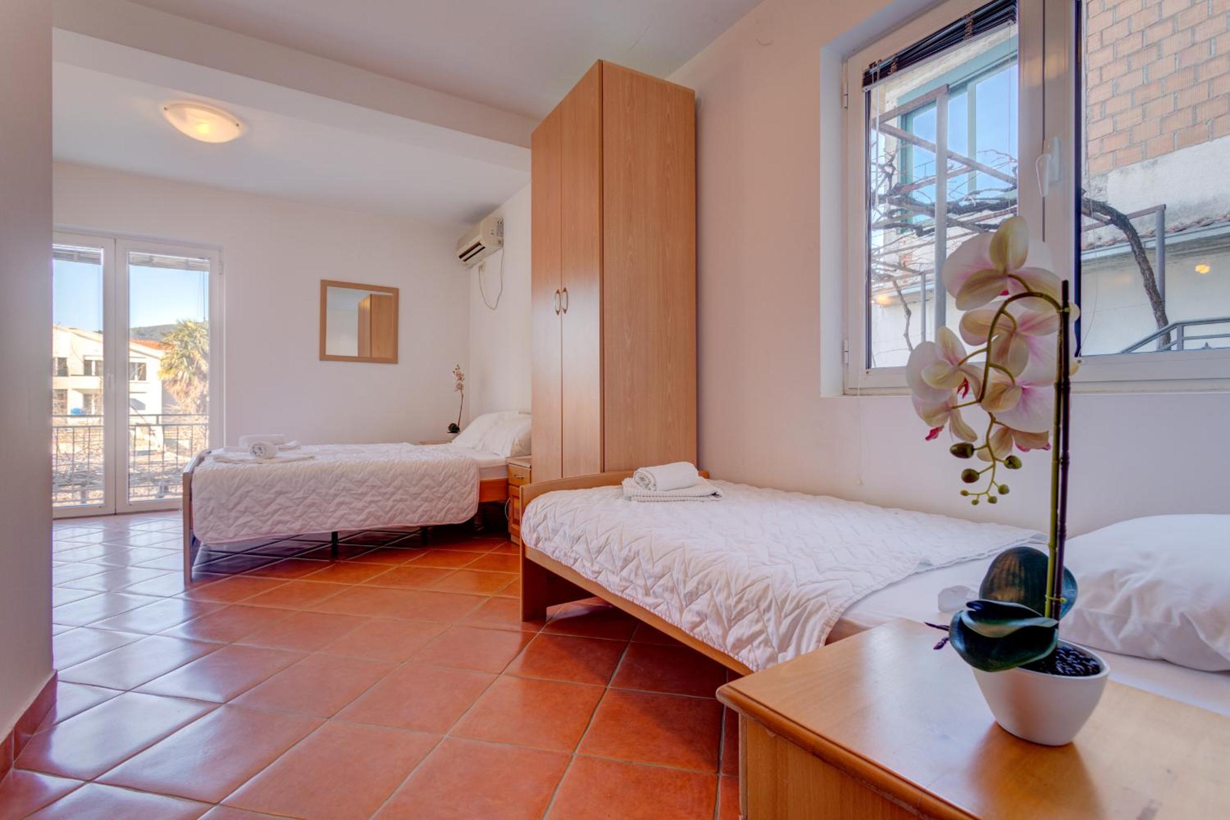 Live & Dream Apartments view 4