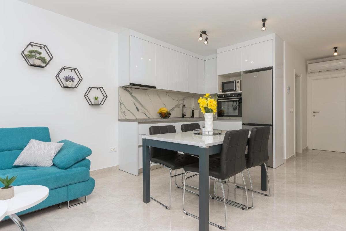 Apartment Ema