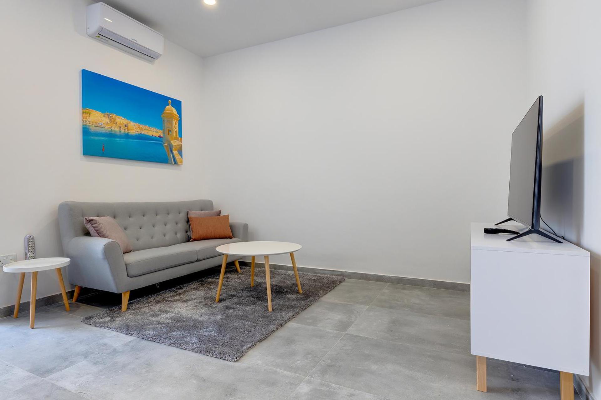 Perfect Location, Idyllic 2BR Apartment view 3