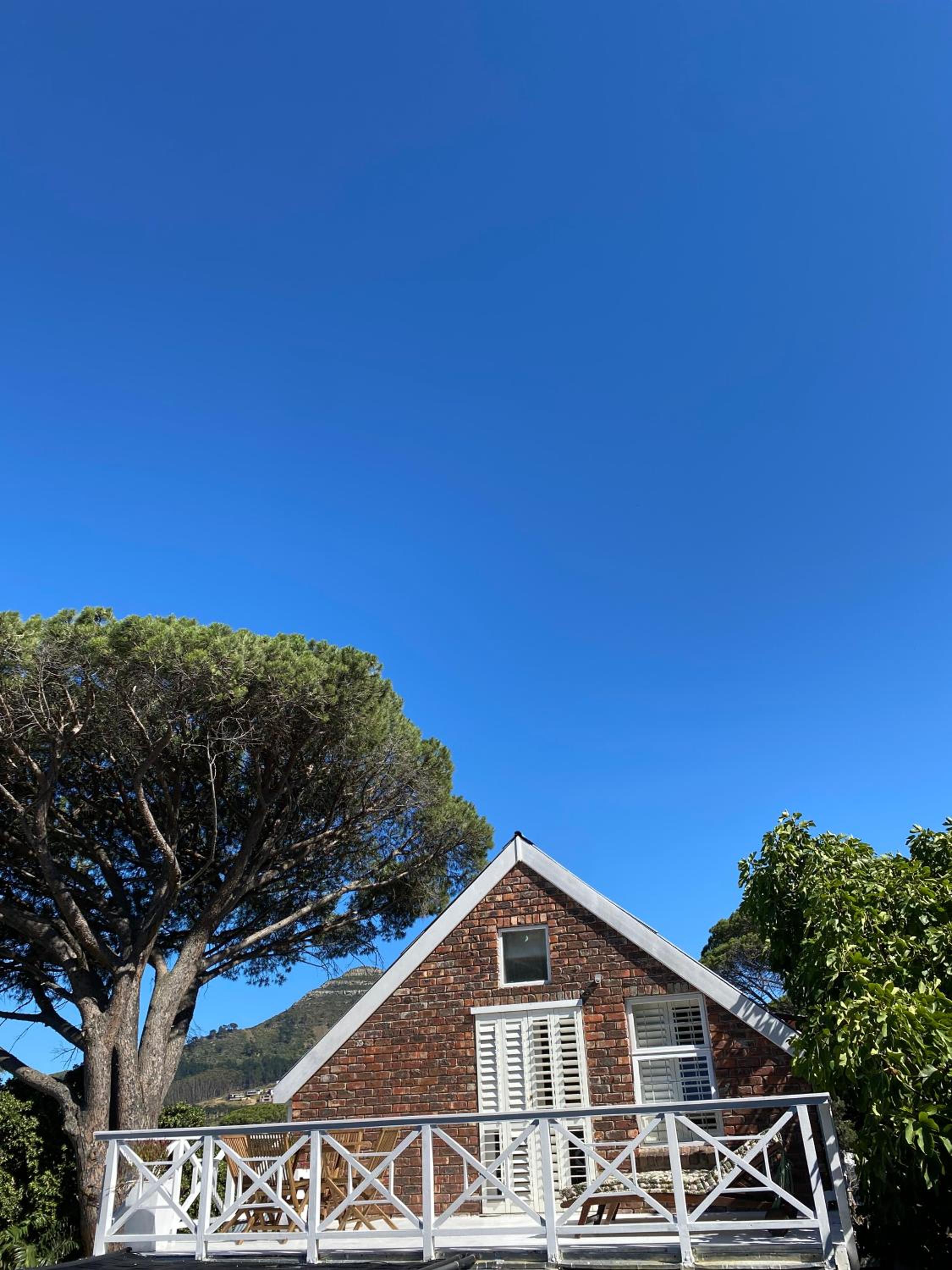 Cosy and Unique Family Retreat in Hout Bay view 3