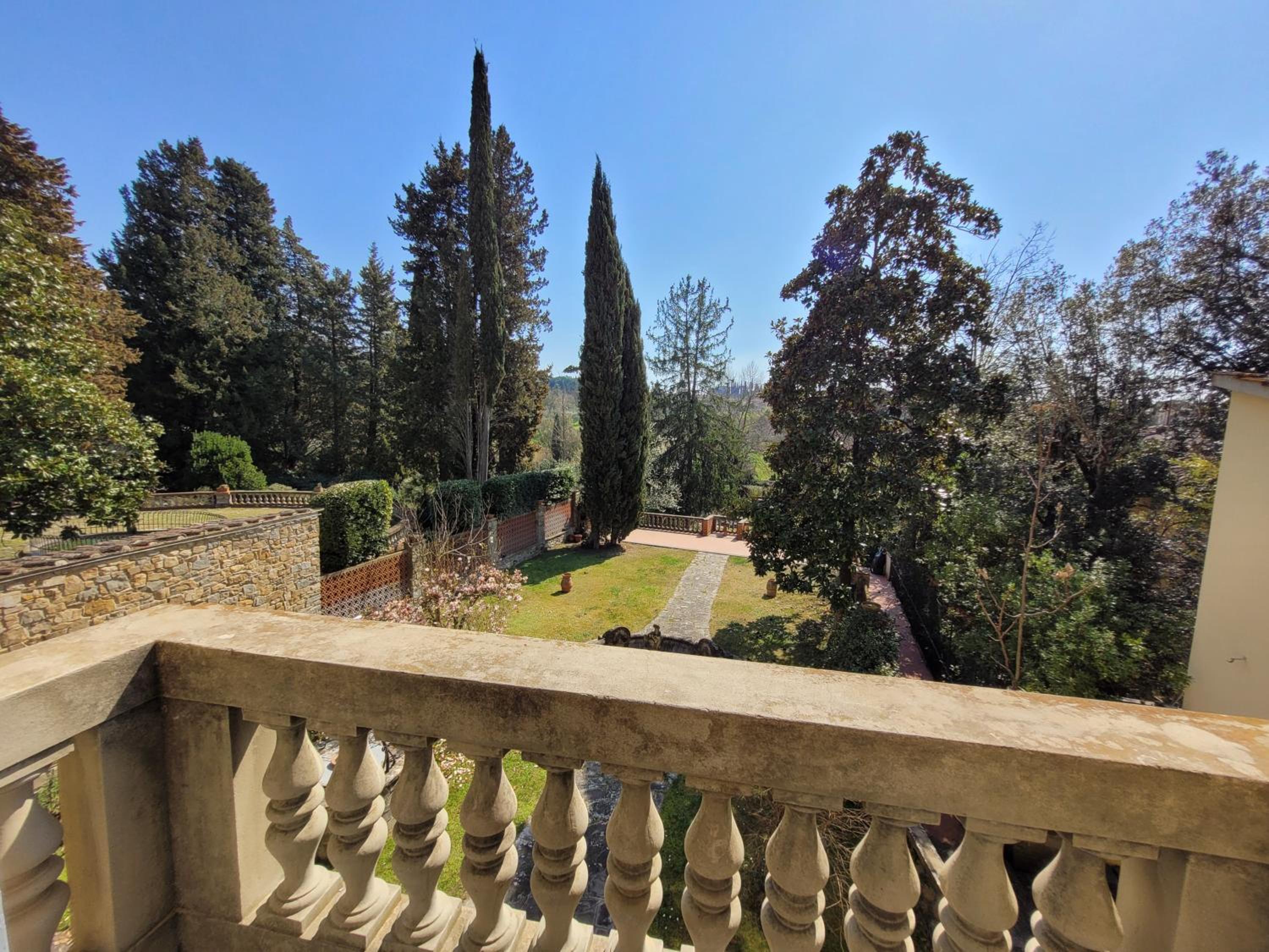 Villa Lia - Apartment in Villa with private garden and Pool