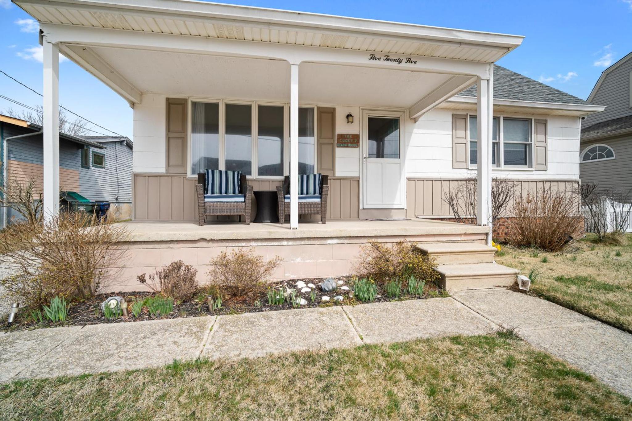⭐️The Lucky 7 Beach House⭐️Water view⭐️4 bedroom⭐️ view 4