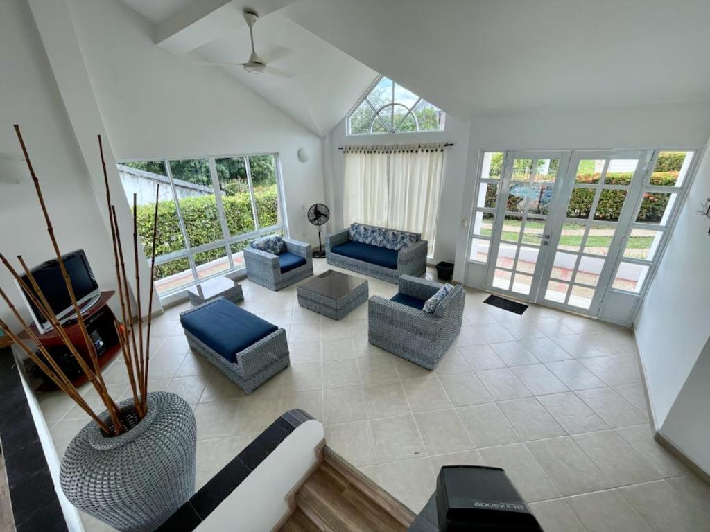 ESPECTACULAR Casa Quinta en Melgar