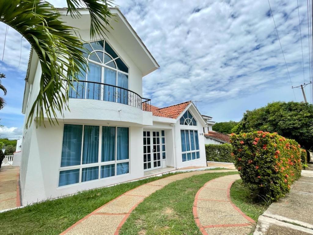 ESPECTACULAR Casa Quinta en Melgar