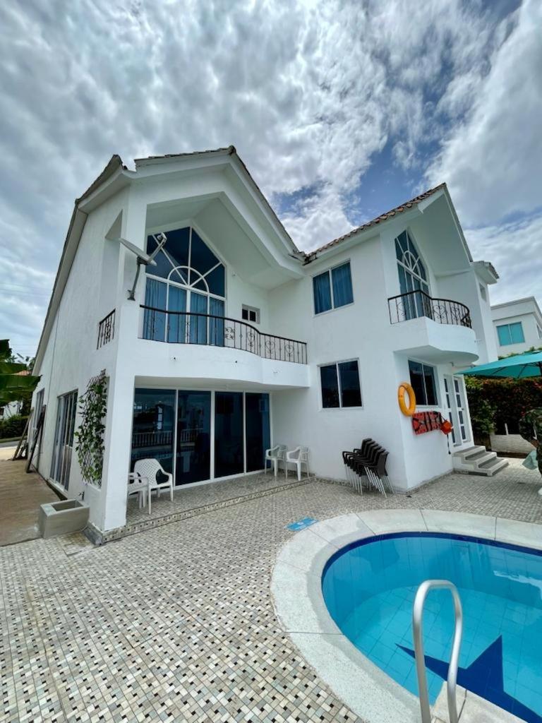 ESPECTACULAR Casa Quinta en Melgar