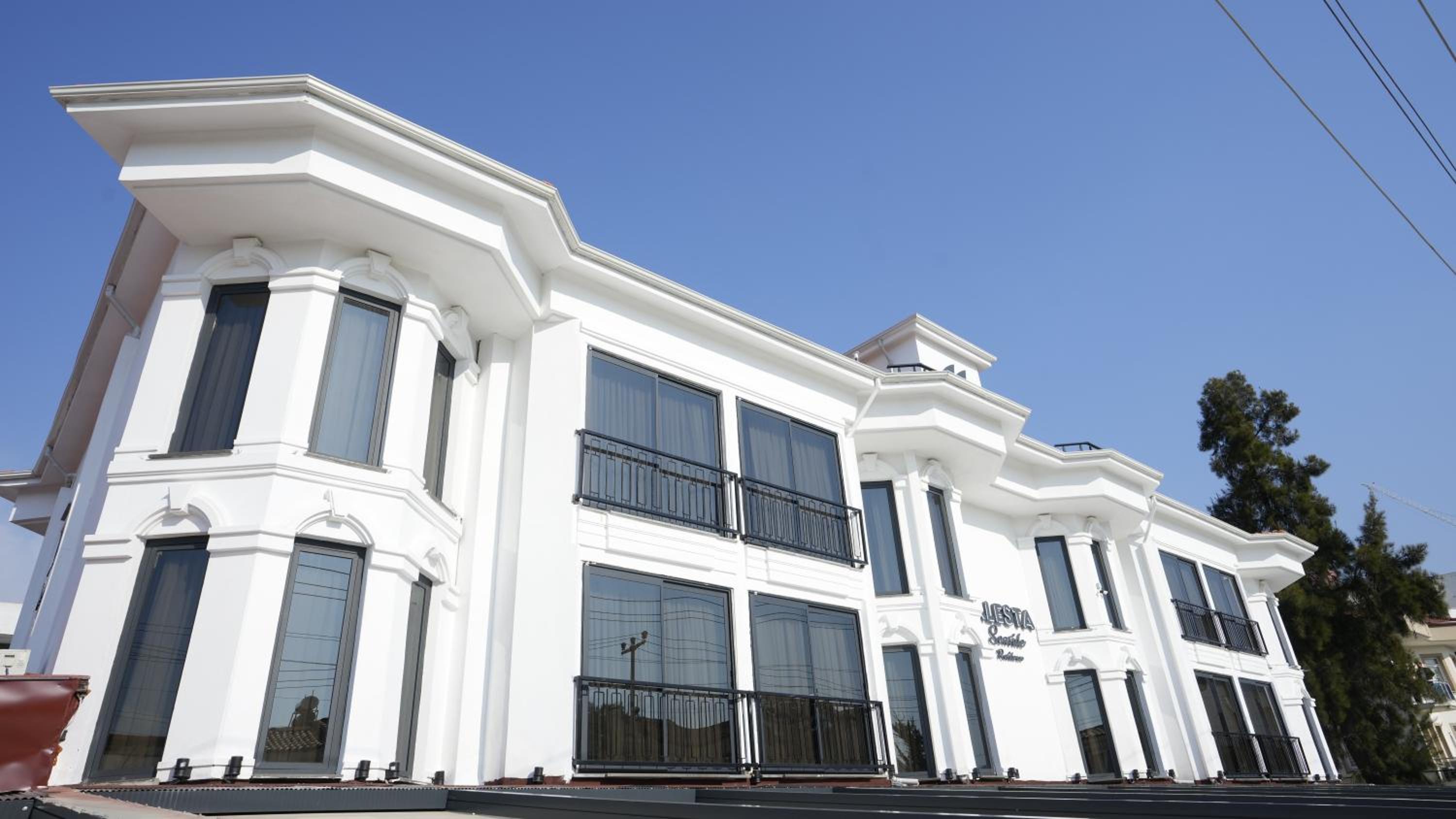 Alesta Seaside Residence - Image 38