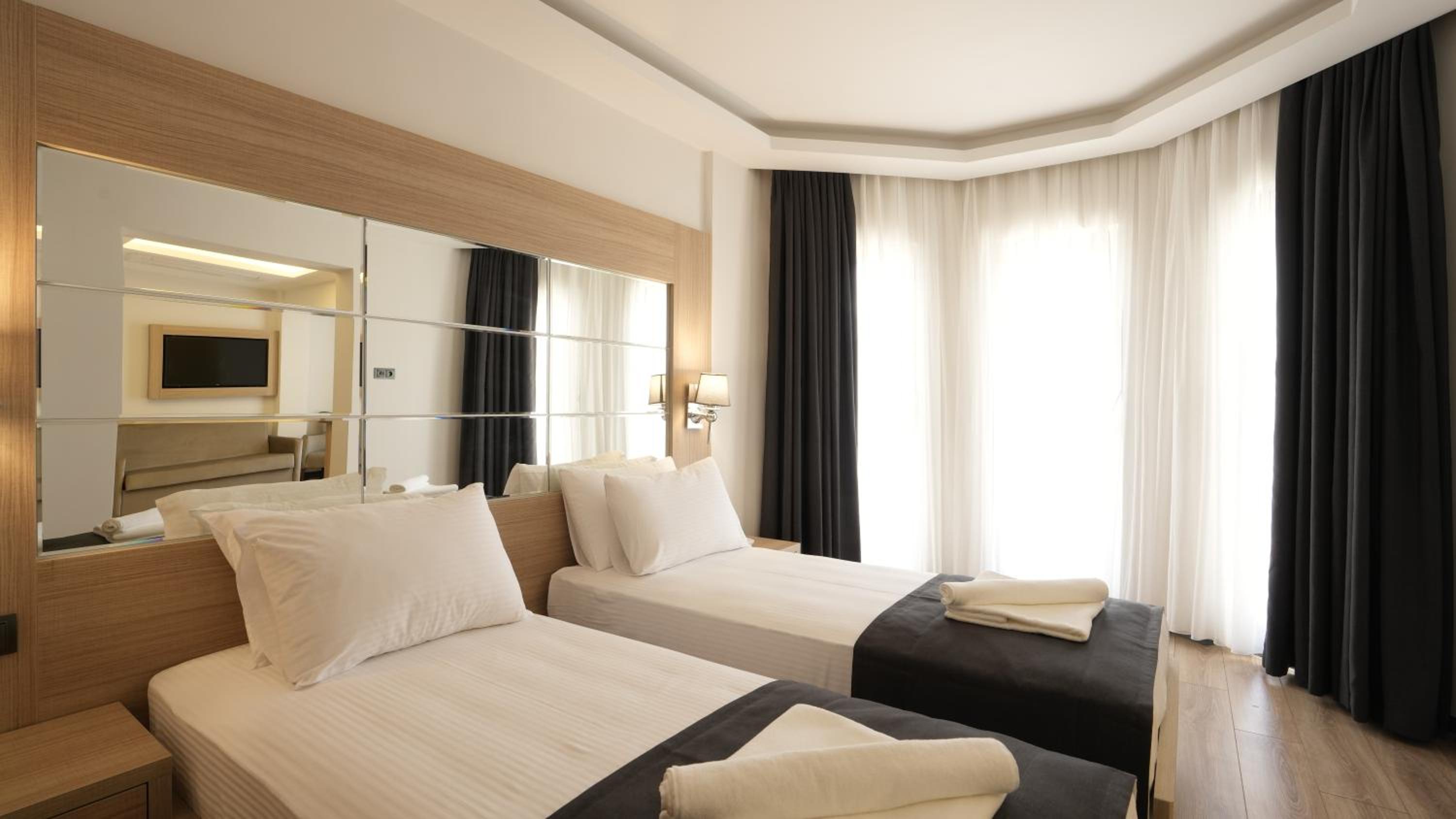 Alesta Seaside Residence - Image 16