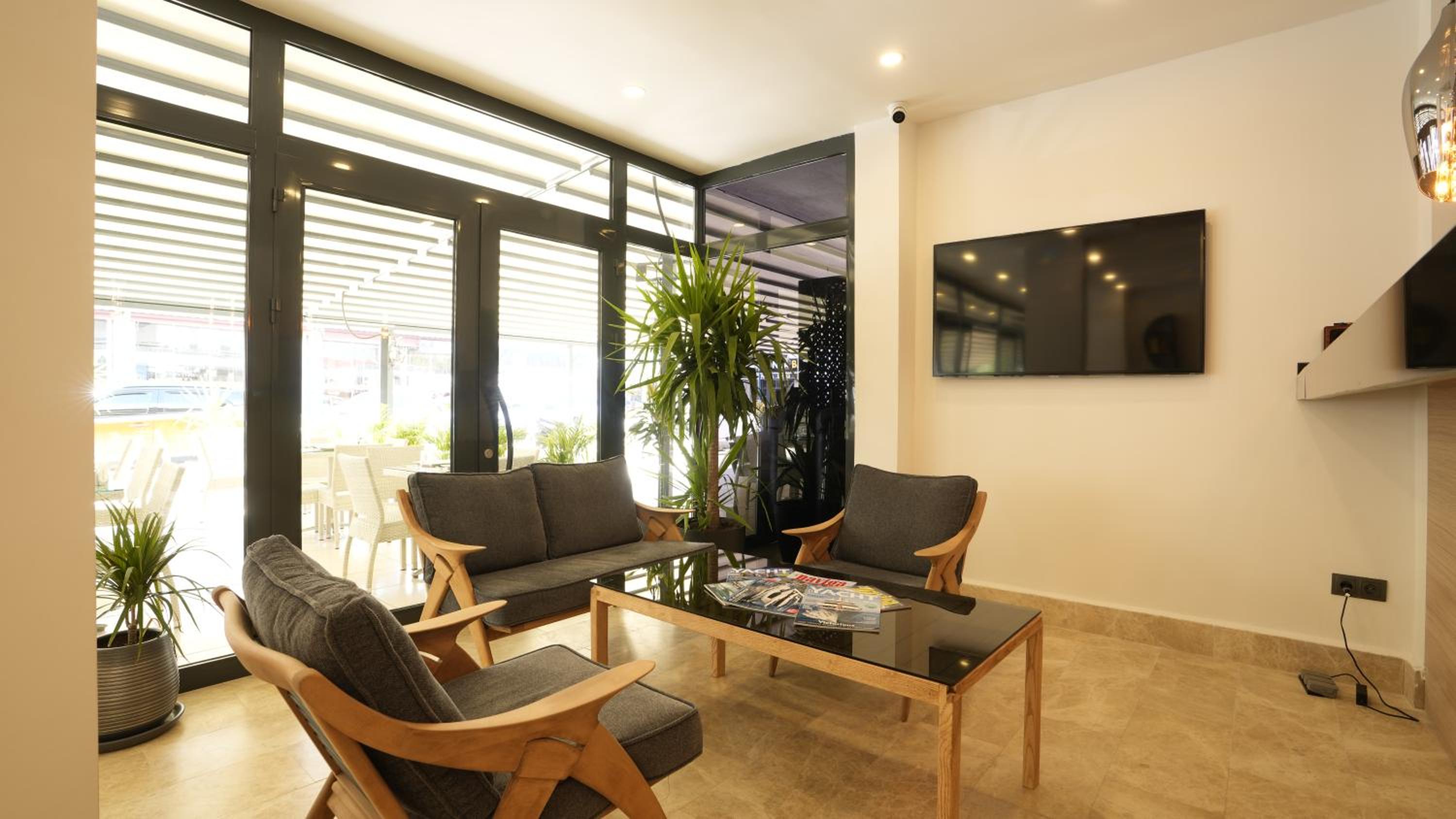 Alesta Seaside Residence - Image 21