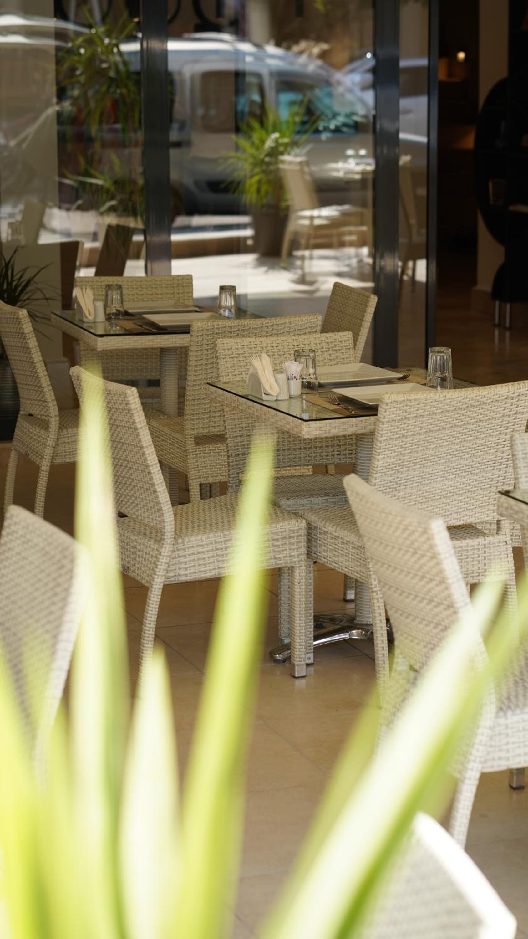 Alesta Seaside Residence - Image 22