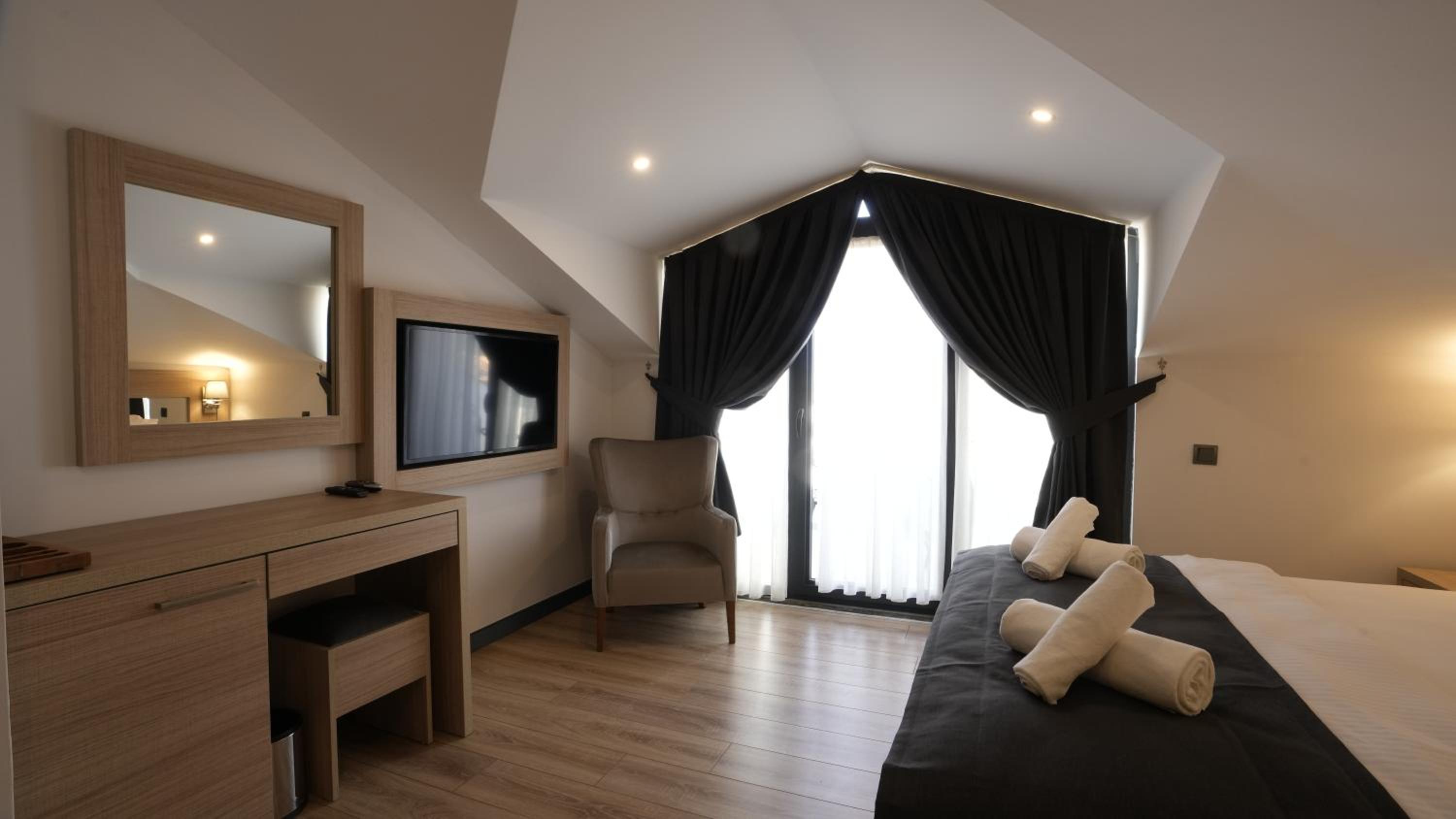 Alesta Seaside Residence - Image 47