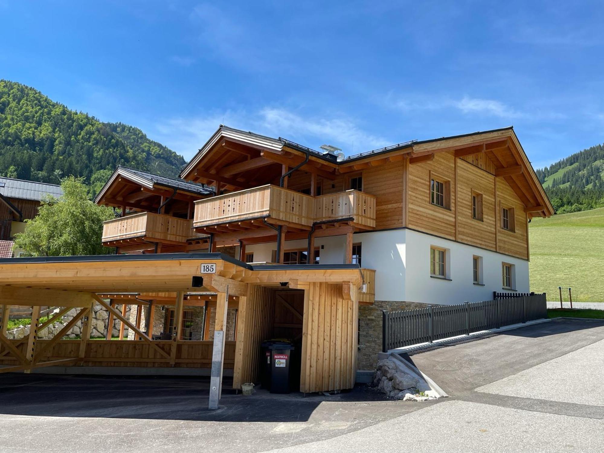Dachstein West Apartments