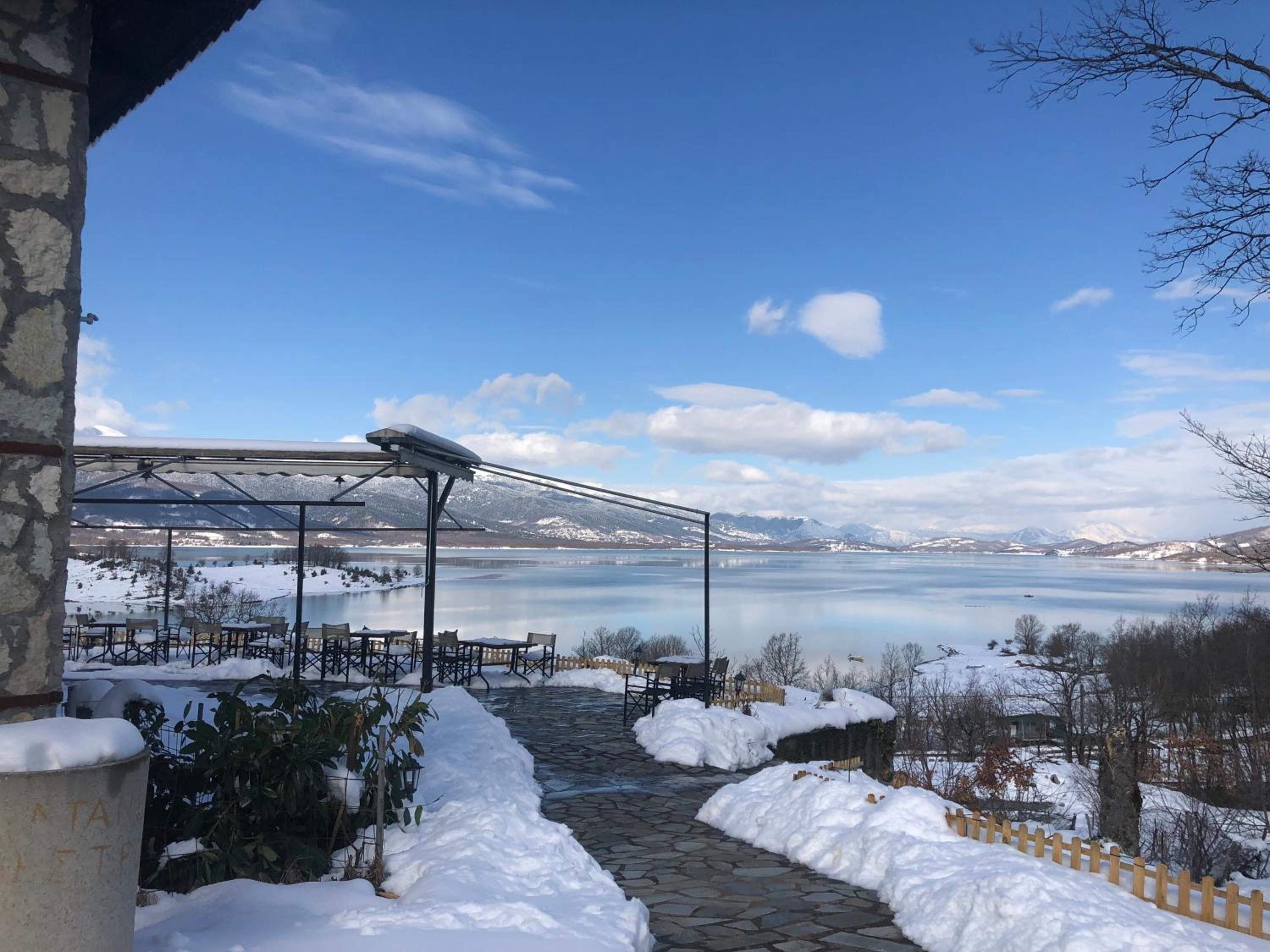 Ξενώνας Παρατηρητήριο Υπερώον view 2