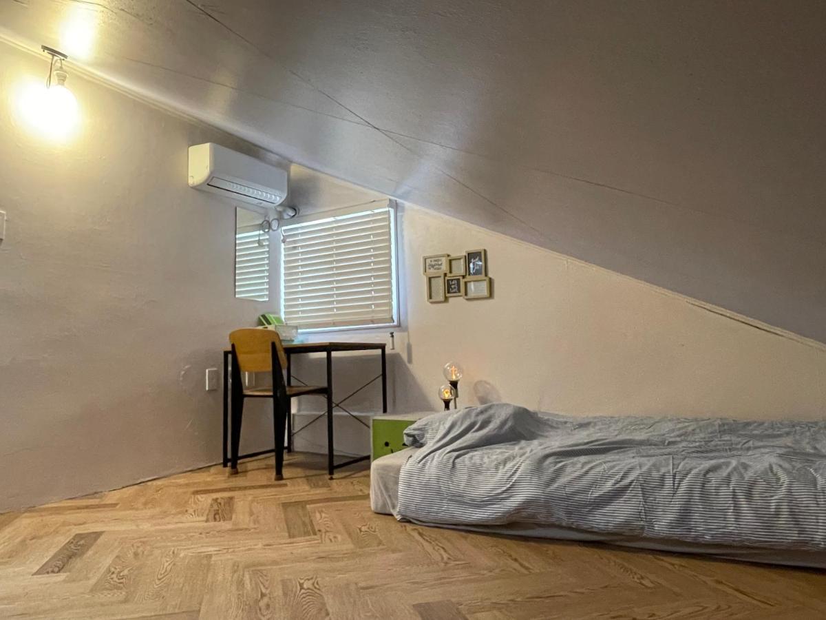 SISnBRO Guesthouse