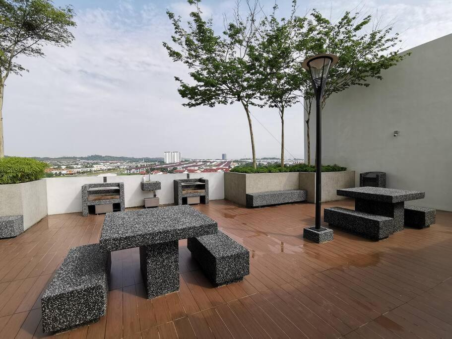 Bukit Indah 12pax Aeon Lego Wi-fi Netflix BySTAY