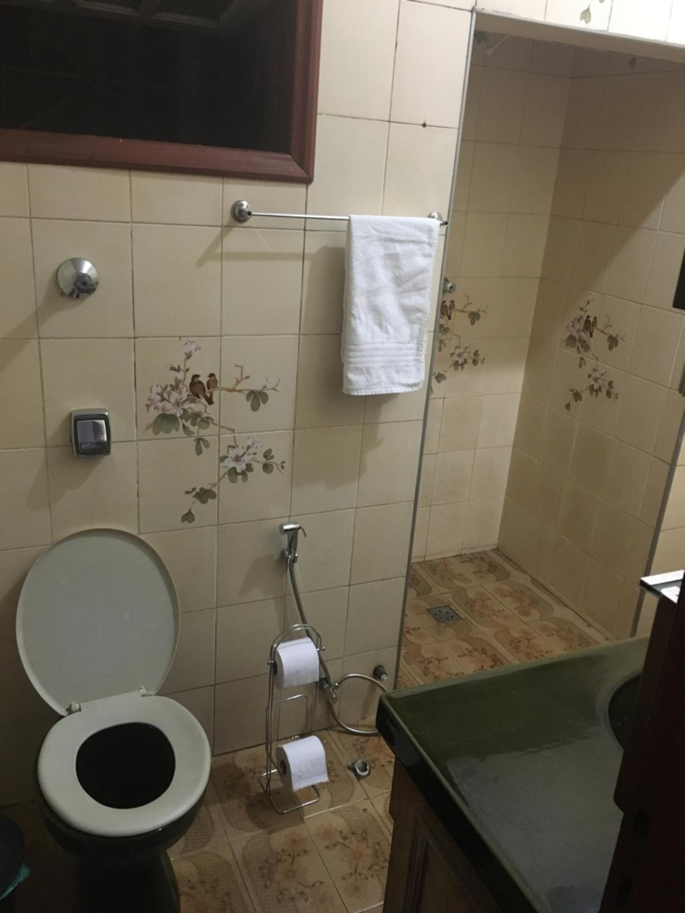 CASA RAIZ cama, café e prosa