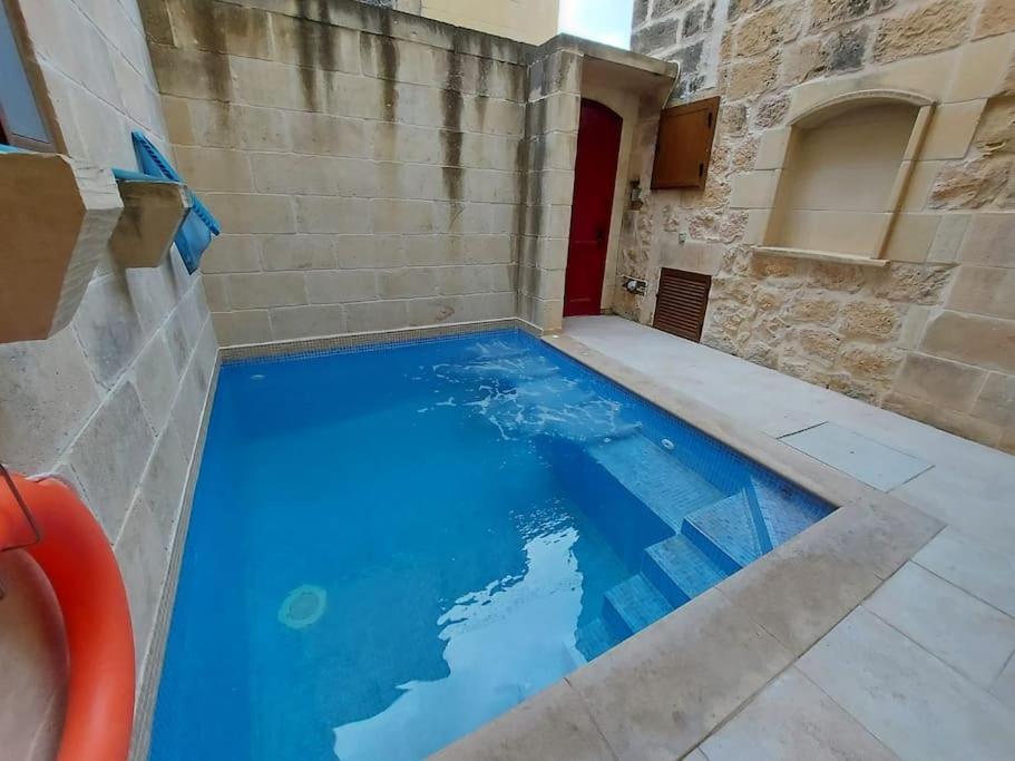 Charming house of character with pool and jacuzzi view 3