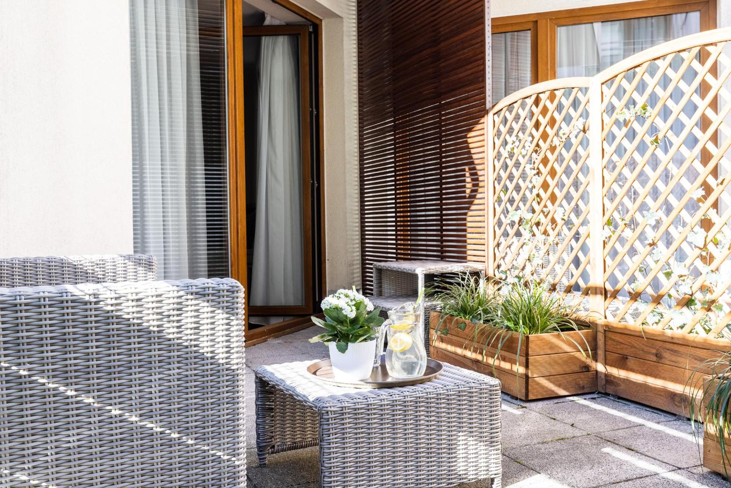 balcony