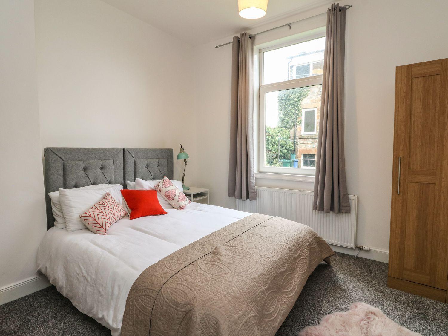 Annielea is a cosy 3 bed Cottage in Helensburgh view 3