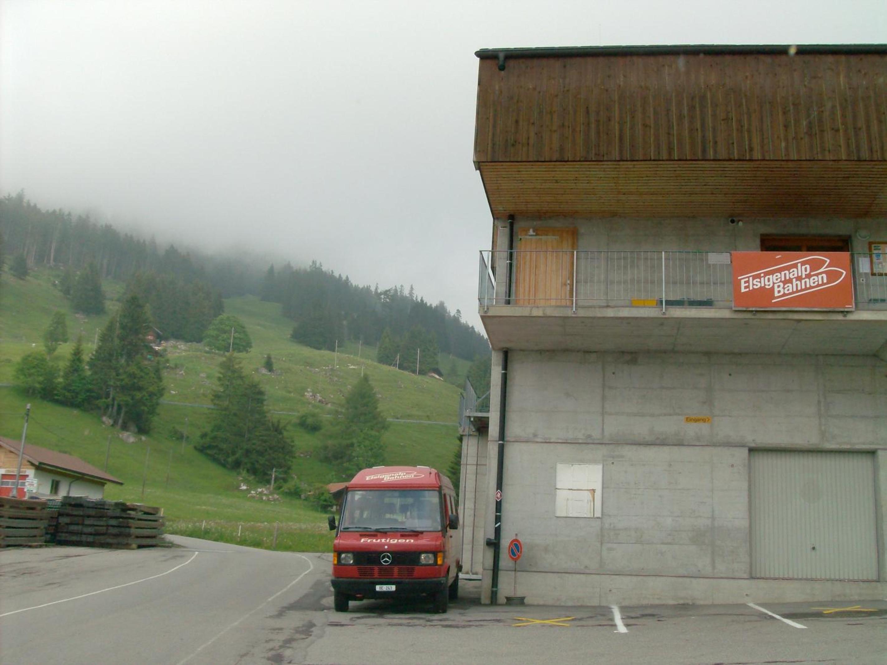 Photo 10