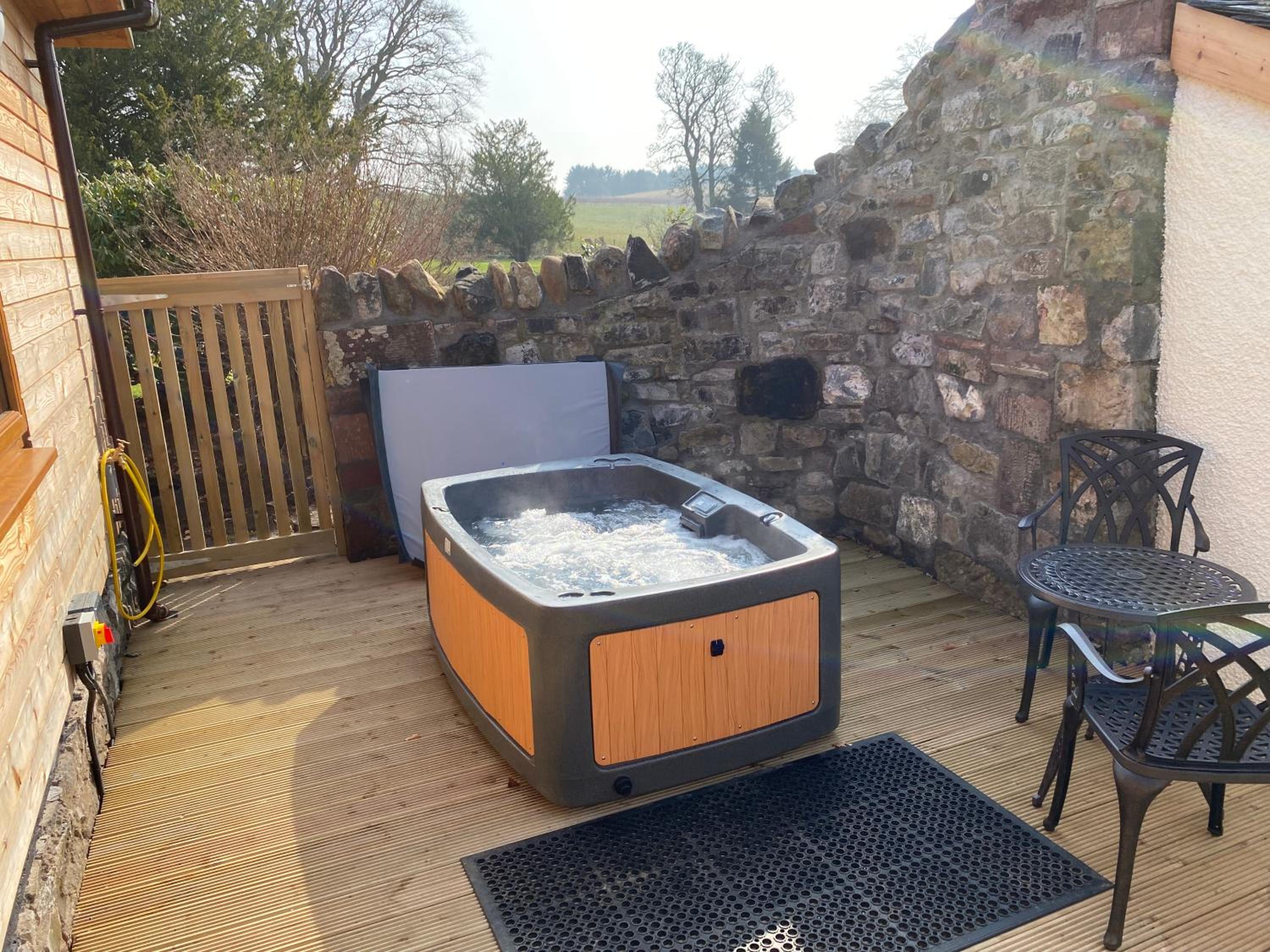 Pheasant Lodge with Hot Tub view 3